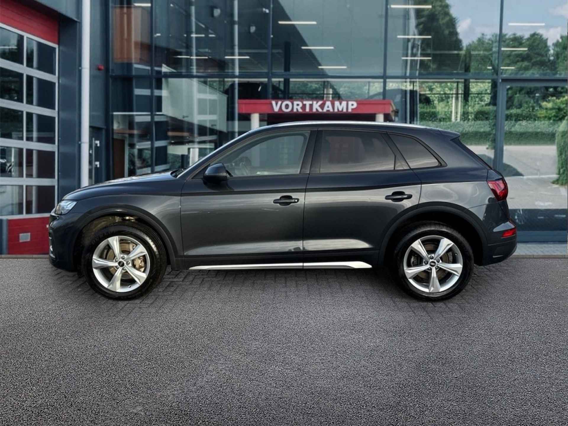 AUDI Q5 40 TDI QUATTRO ADVANCED PANO-DAK/TREKHAAK/CRUISE/NAVI/STOELVERW - 8/26