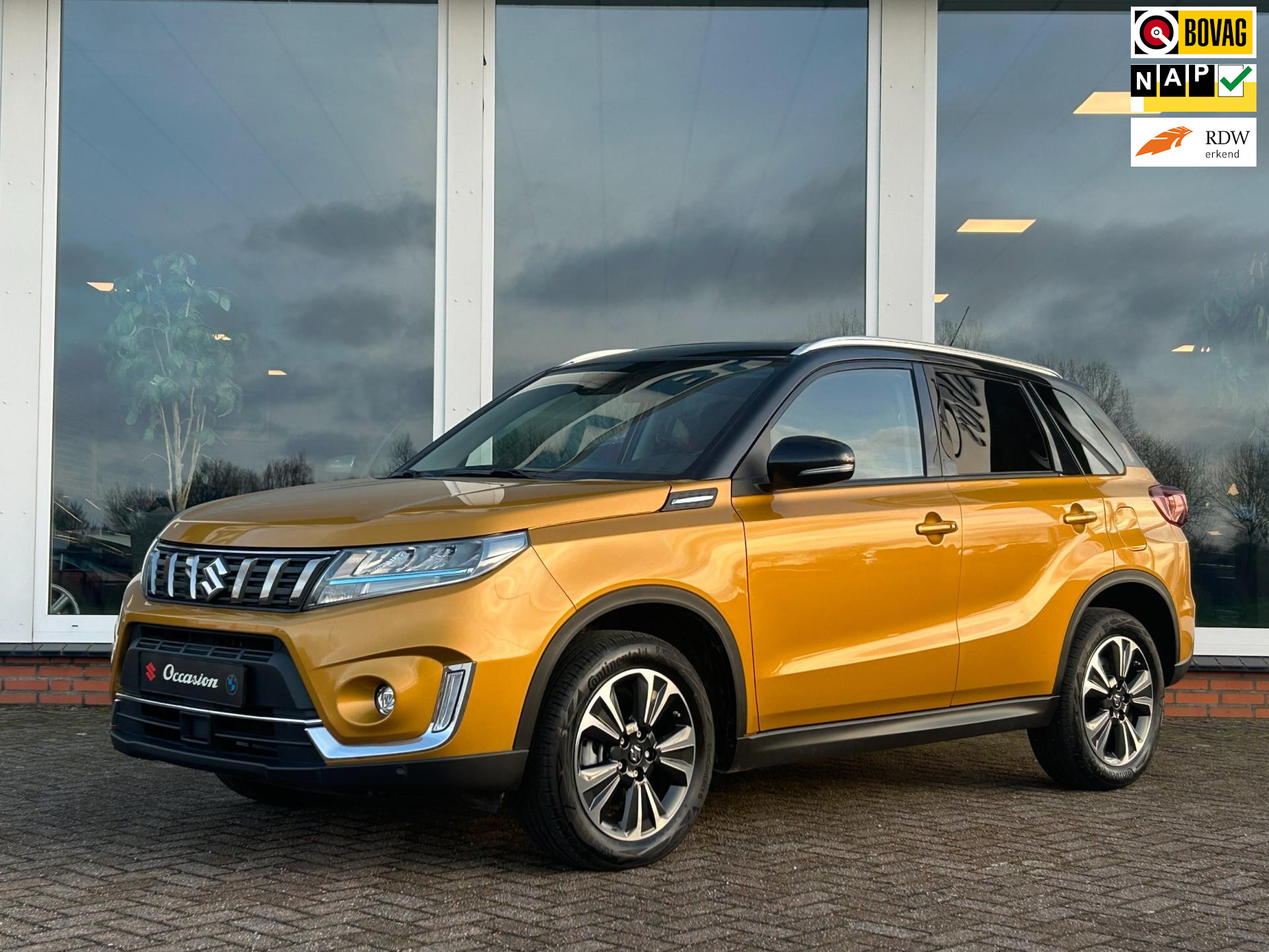 Suzuki Vitara 1.5 Hybrid Style AUT. - Navi - Clima - PDC - Camera - 8.556 KM