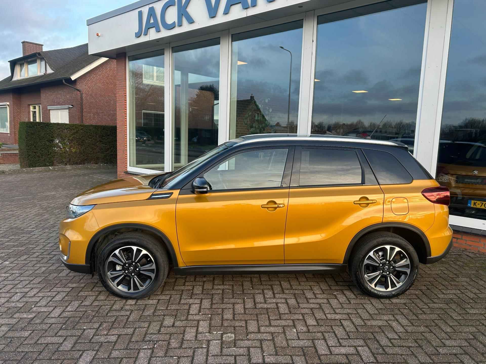 Suzuki Vitara 1.5 Hybrid Style AUT. - Navi - Clima - PDC - Camera - 8.556 KM - 2/24