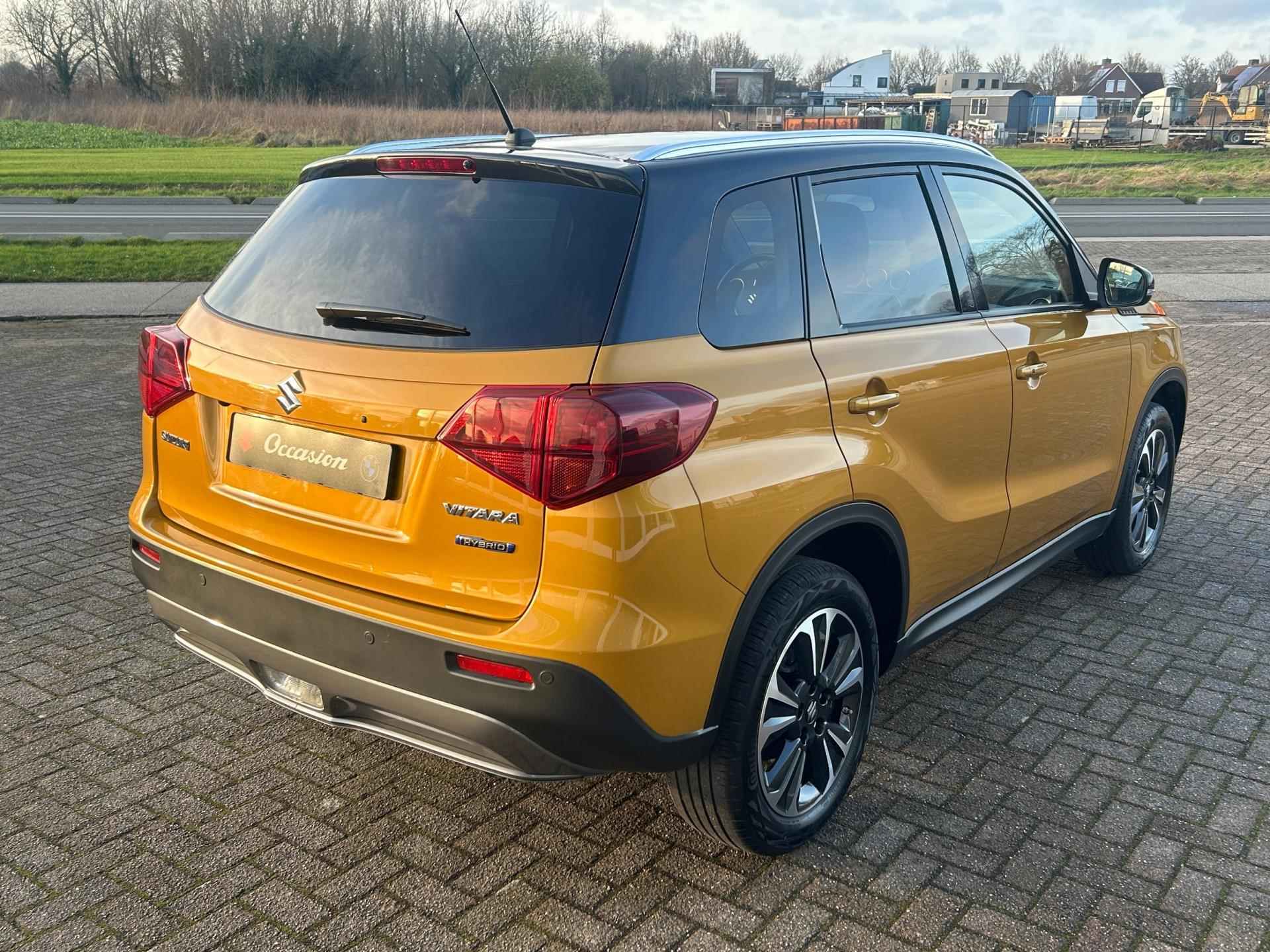 Suzuki Vitara 1.5 Hybrid Style AUT. - Navi - Clima - PDC - Camera - 8.556 KM - 10/24