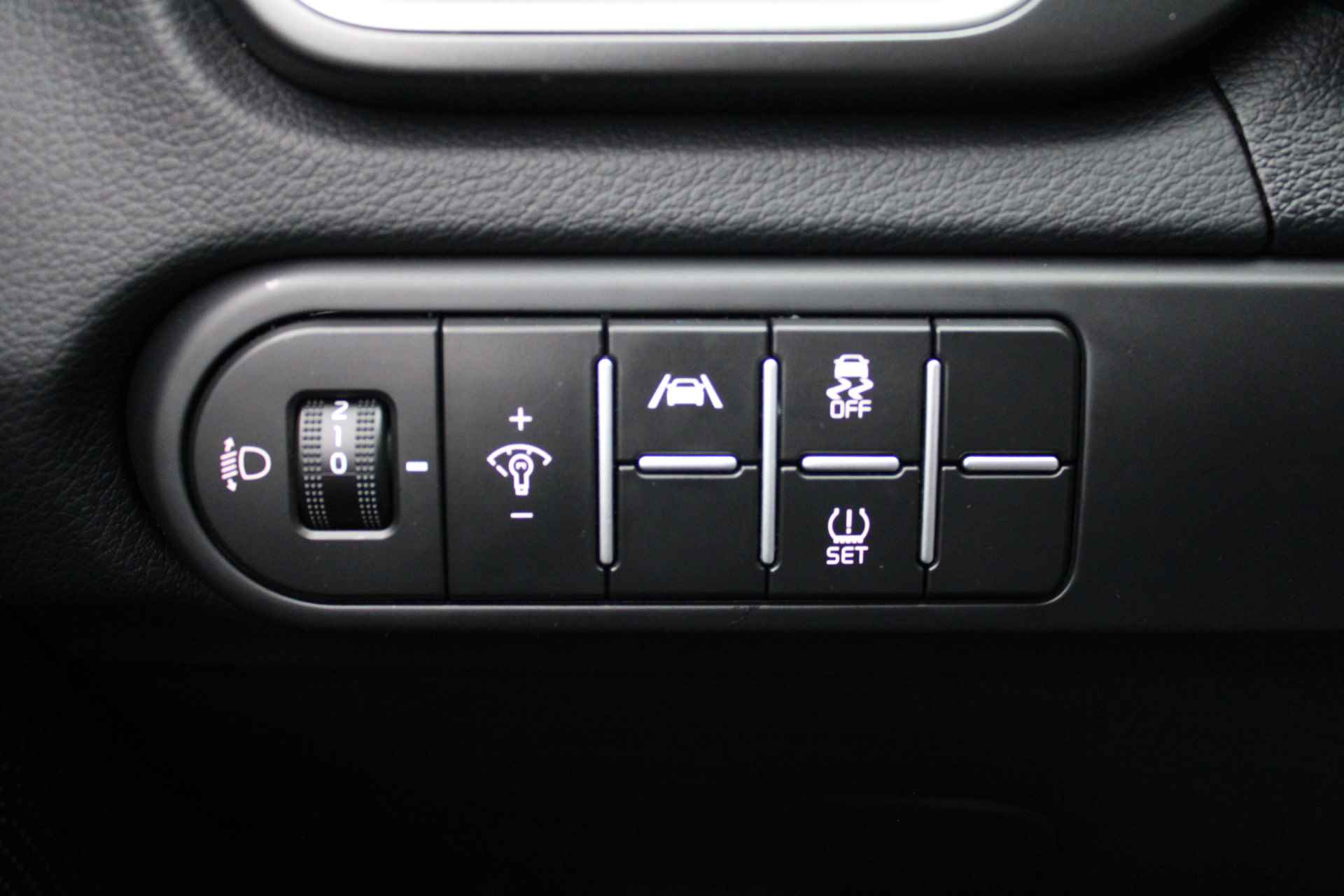 Kia Ceed Sportswagon 1.5 T-GDi MHEV DynamicLine | Navi | Camera | Airco | Cruise | 16" LM | - 24/30