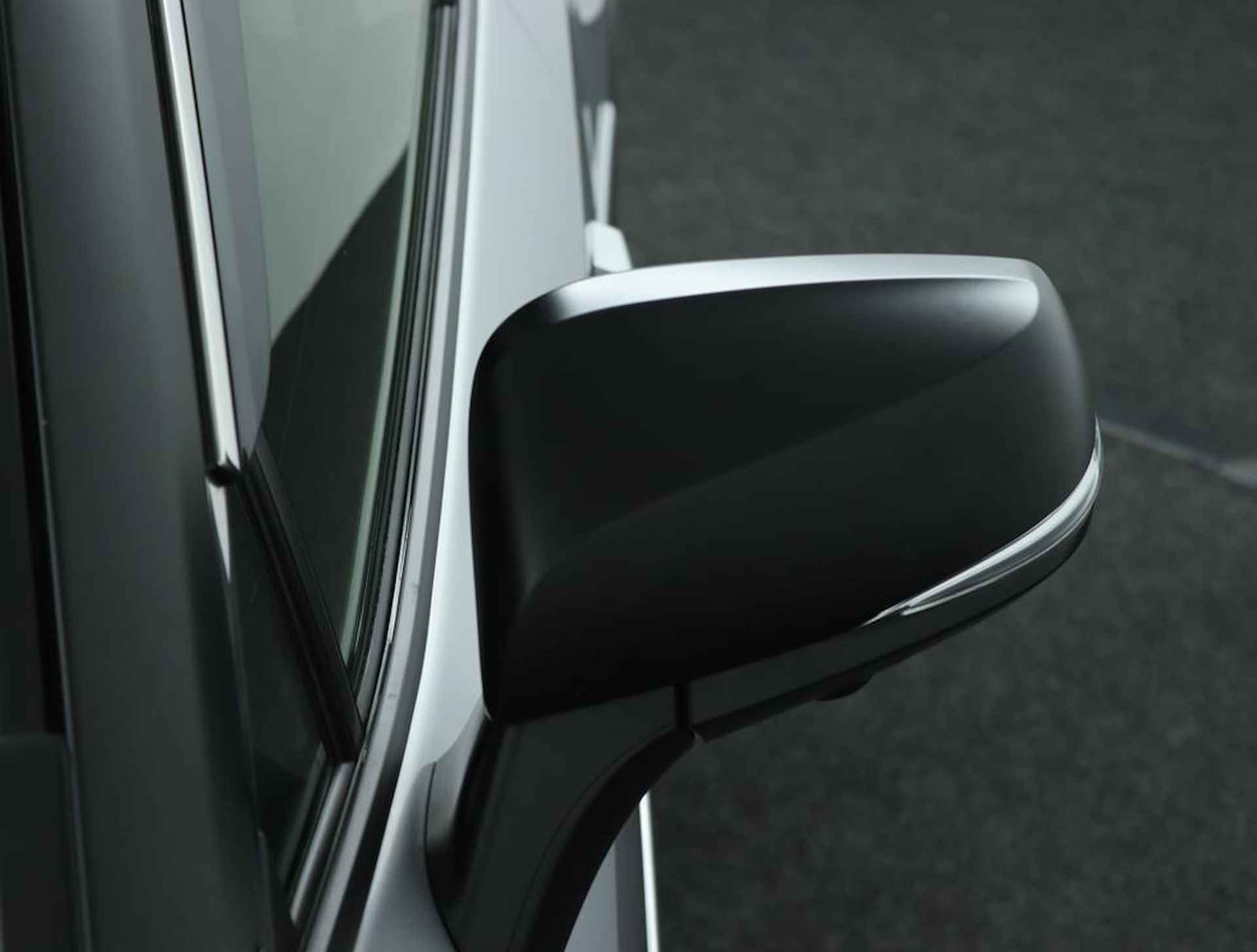 Toyota RAV4 2.5 Hybrid AWD Style | Front Runner | Innovation Pakket | Trekhaak 1650 KG | Lederen Bekleding | 360 Graden Camera | - 37/54