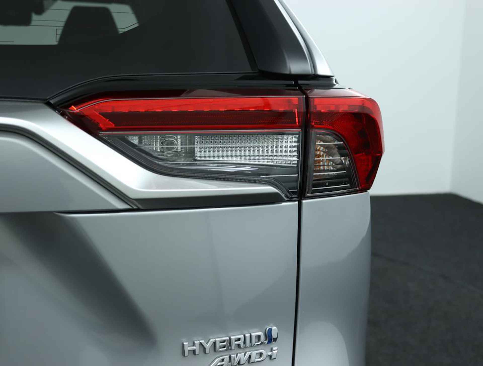 Toyota RAV4 2.5 Hybrid AWD Style | Front Runner | Innovation Pakket | Trekhaak 1650 KG | Lederen Bekleding | 360 Graden Camera | - 40/54