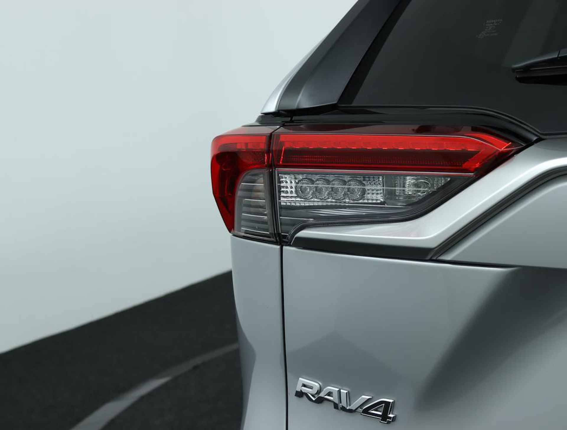 Toyota RAV4 2.5 Hybrid AWD Style | Front Runner | Innovation Pakket | Trekhaak 1650 KG | Lederen Bekleding | 360 Graden Camera | - 41/54