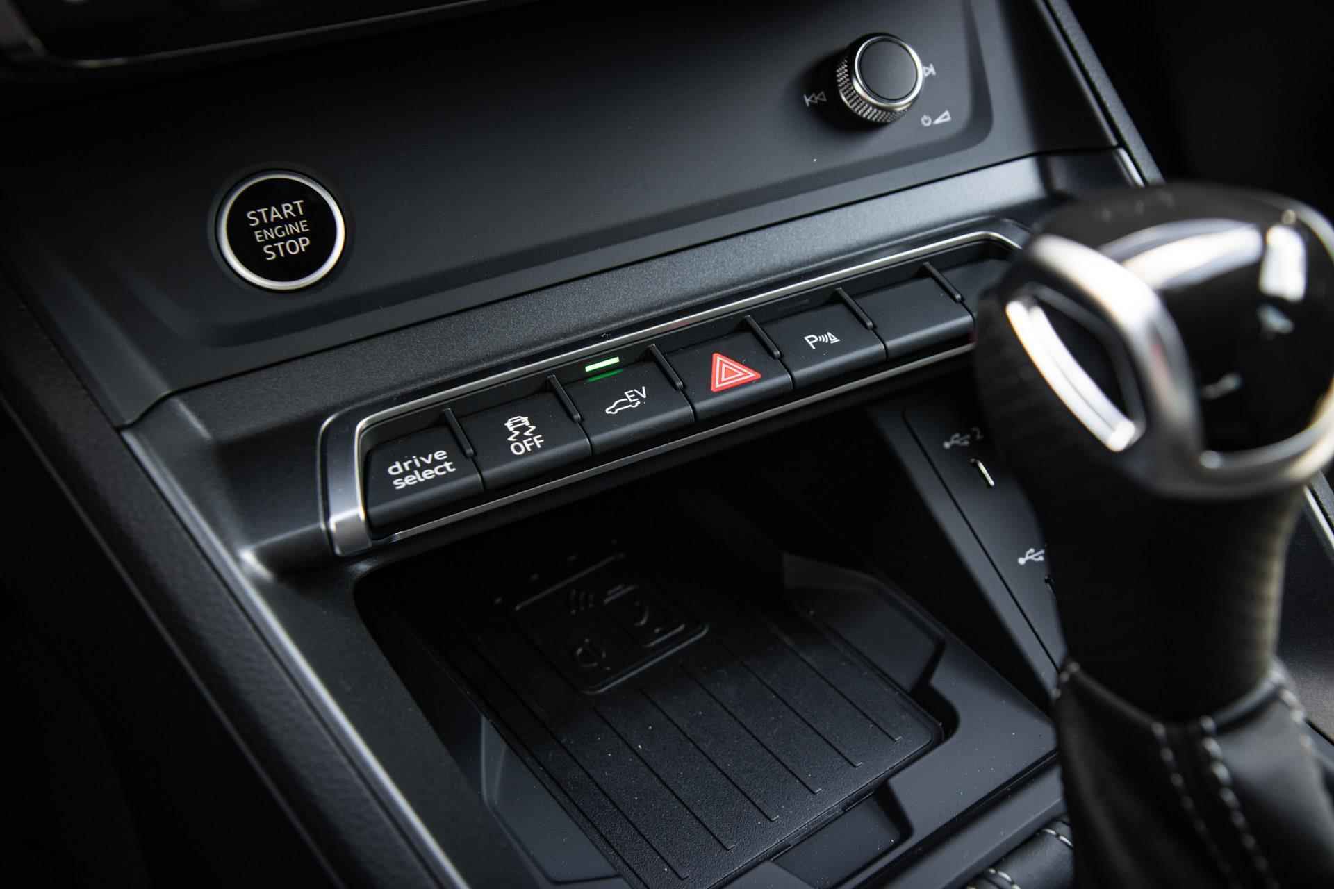 Audi Q3 Sportback 45 TFSI e 245pk S Edition | Sportstoelen | Adaptive cruise | Stoelverwarming | Achteruitrijcamera - 32/46
