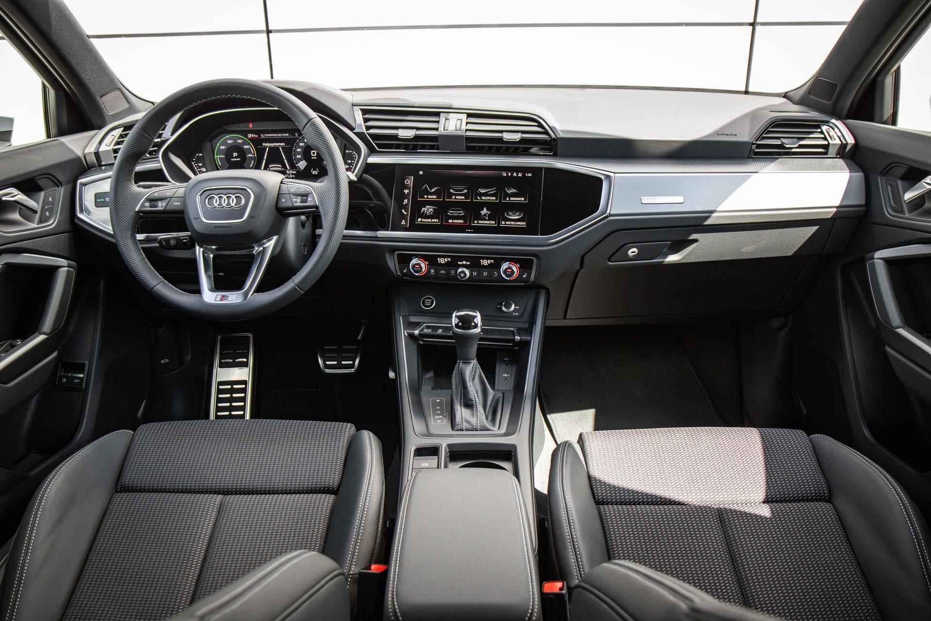 Audi Q3 Sportback 45 TFSI e 245pk S Edition | Sportstoelen | Adaptive cruise | Stoelverwarming | Achteruitrijcamera - 44/46