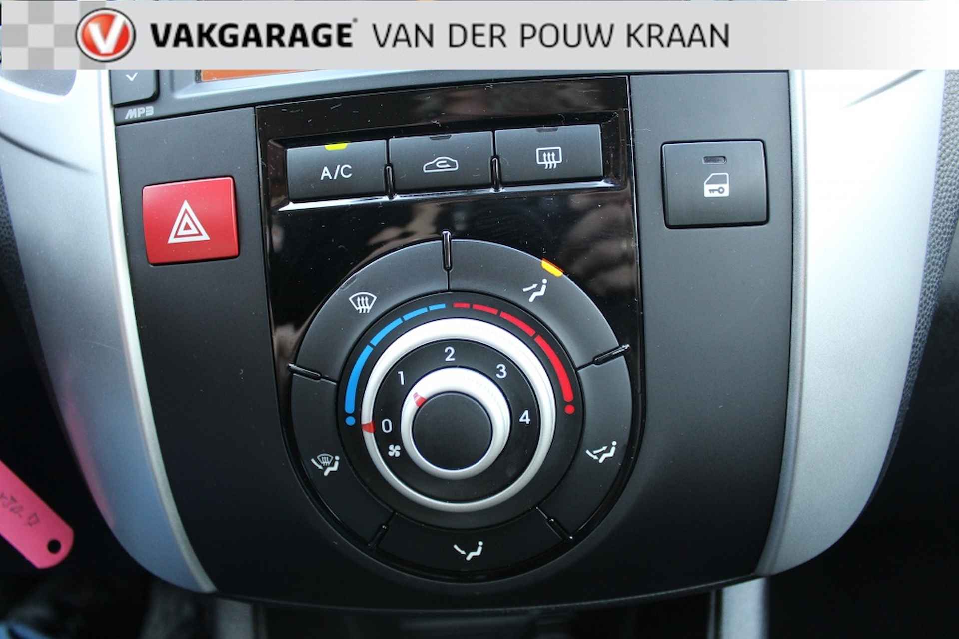 Kia Venga 1.4 CVVT Plus Pack Airco / Navigatie - 20/34