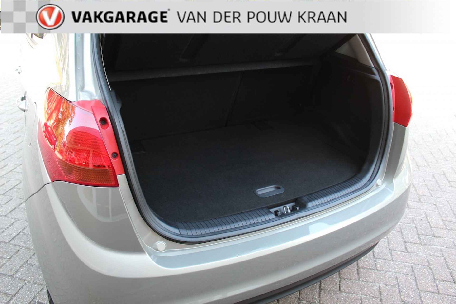 Kia Venga 1.4 CVVT Plus Pack Airco / Navigatie - 31/34