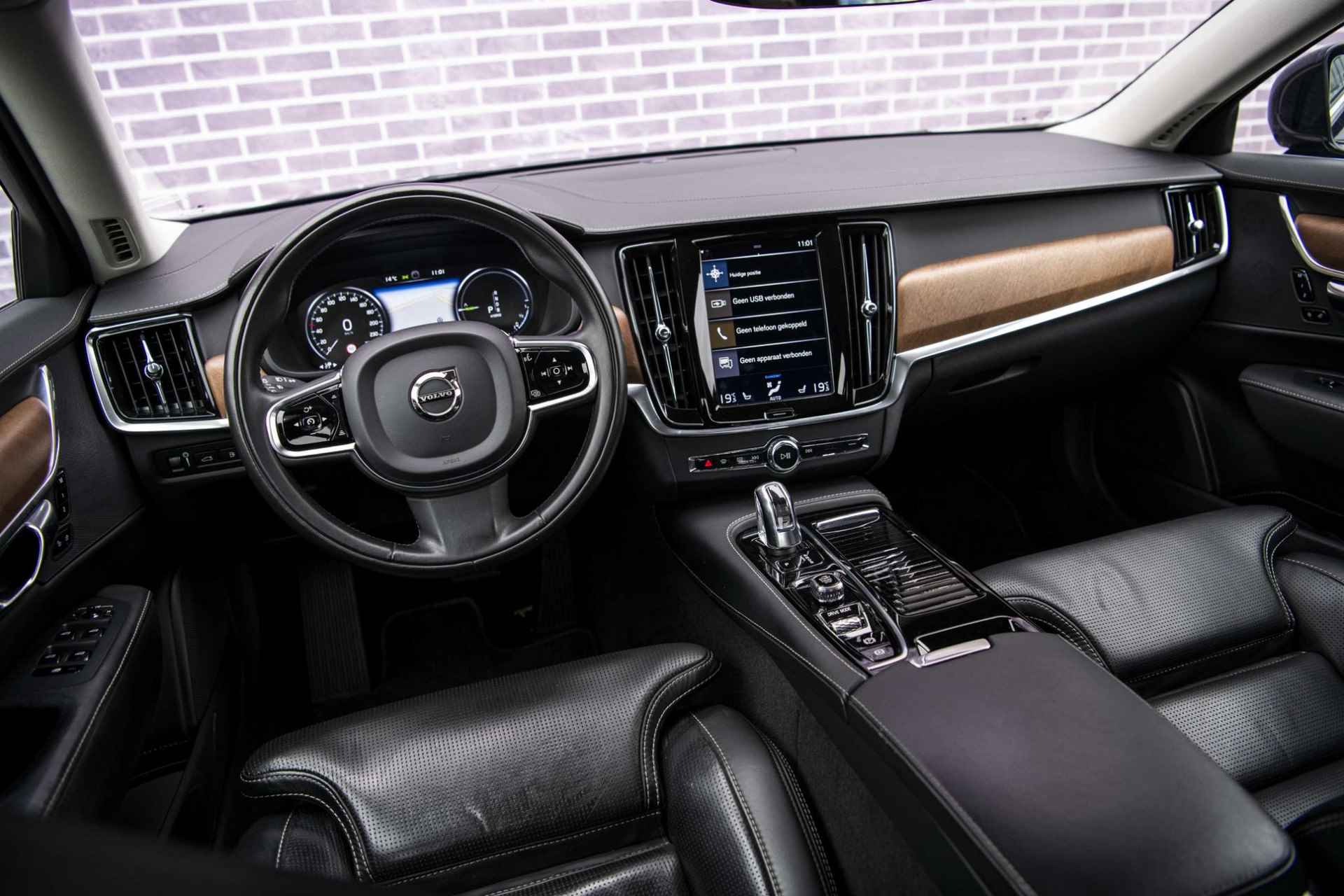 Volvo S90 T8 Recharge AWD Inscription Plus | Voorstoelen met massage en ventilatie | Parkeerverwarming | Park Assist Pilot | Stoel/stuur/achterbankverwarming | Adaptive cruise | Voorruitverwarming | DAB+ - 13/41