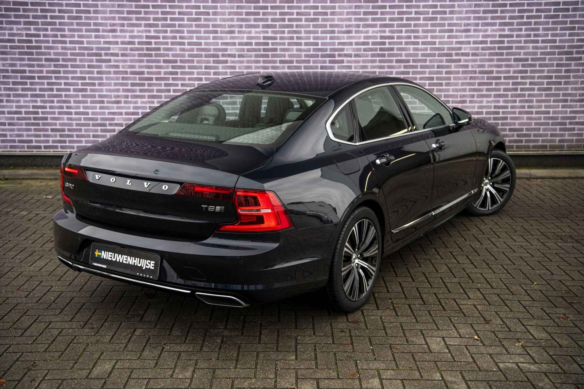 Volvo S90 T8 Recharge AWD Inscription Plus | Voorstoelen met massage en ventilatie | Parkeerverwarming | Park Assist Pilot | Stoel/stuur/achterbankverwarming | Adaptive cruise | Voorruitverwarming | DAB+ - 18/41