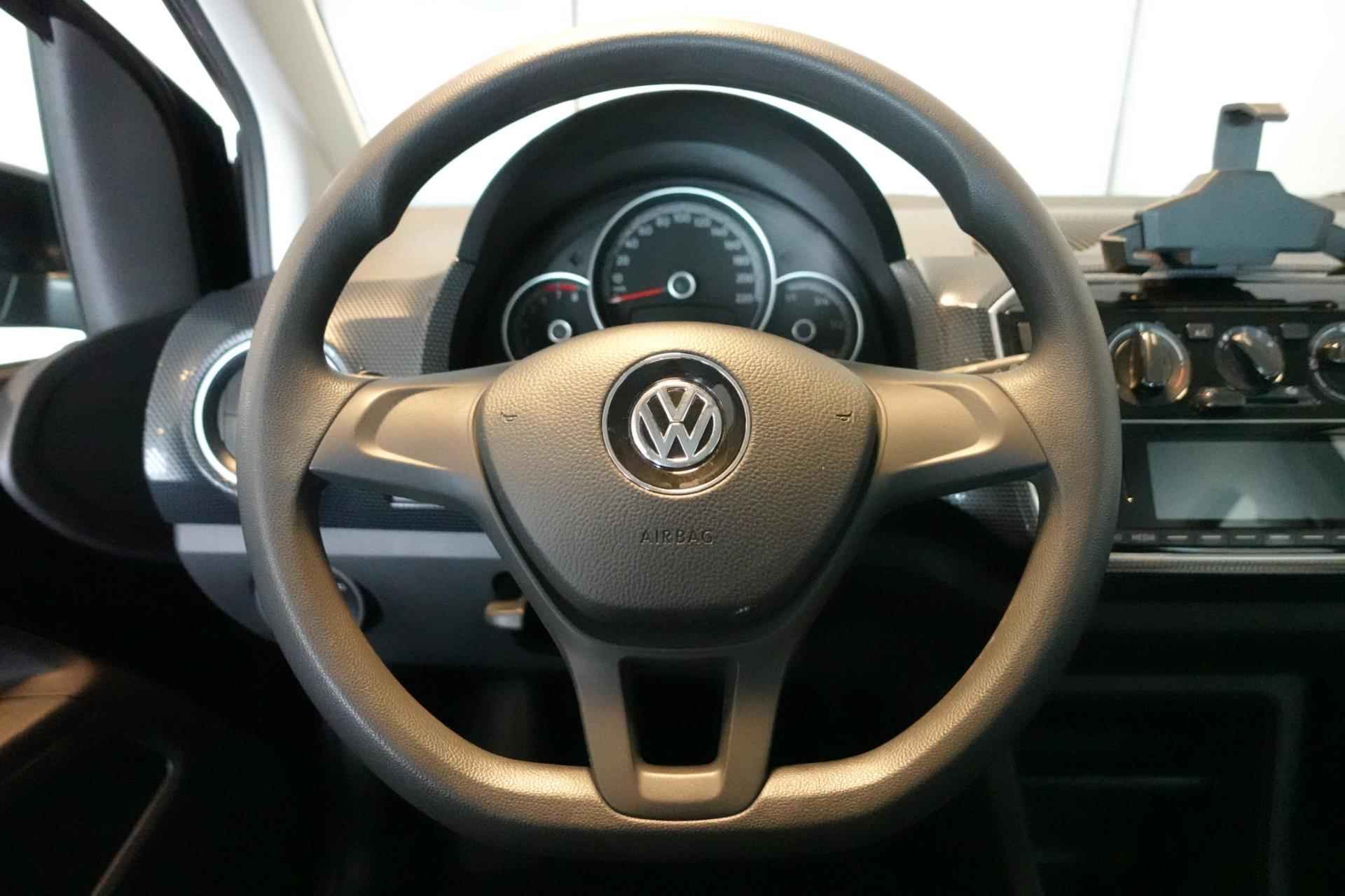 Volkswagen Up! 1.0 BMT move up! - 4/20