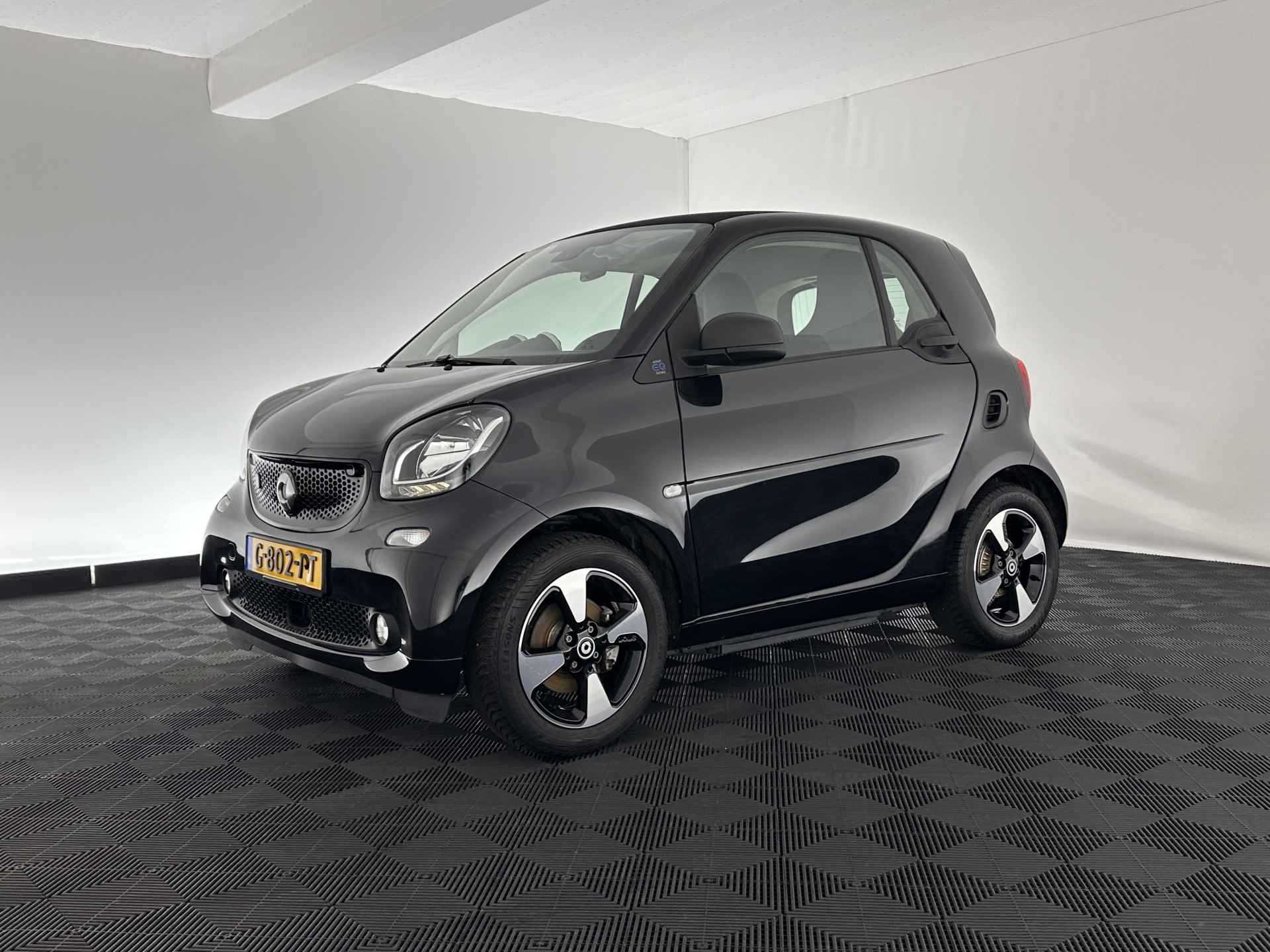 Smart Fortwo EQ Business Solution Cool&Audio-Pack 18 kWh [ 3-Fase ] (INCL-BTW) *FULL-LEATHER | AIRCO | PDC | CRUISE | COMFORT-SEATS | 15''ALU* - 3/27