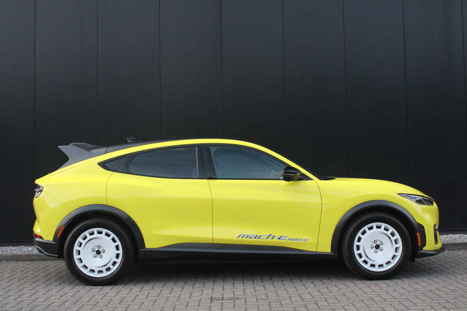 Ford Mustang Mach-E 98kWh Exended Ranget AWD Rally Edition - 4/36