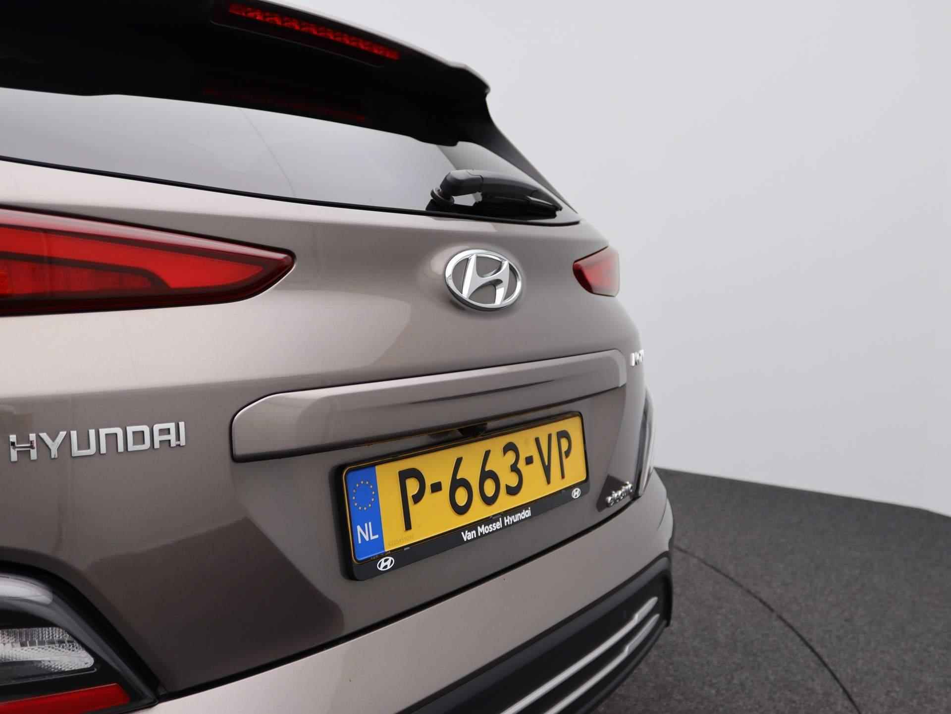 Hyundai Kona EV Premium 64 kWh | Head-Up | Keyless | Elekr.stoelen | KRELL Audio | Stoel-stuurwielverwarming | Stoelventilatie | Climate control - 36/48