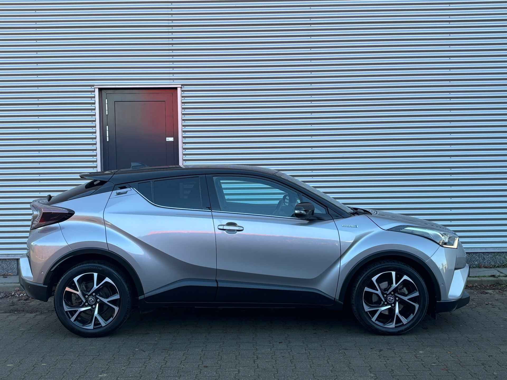 Toyota C-HR 1.8 Hybrid Style Ultimate | Led kopl. | Stoelvw | JBL | Navi | 18" L.M. | Zwart dak | - 7/38