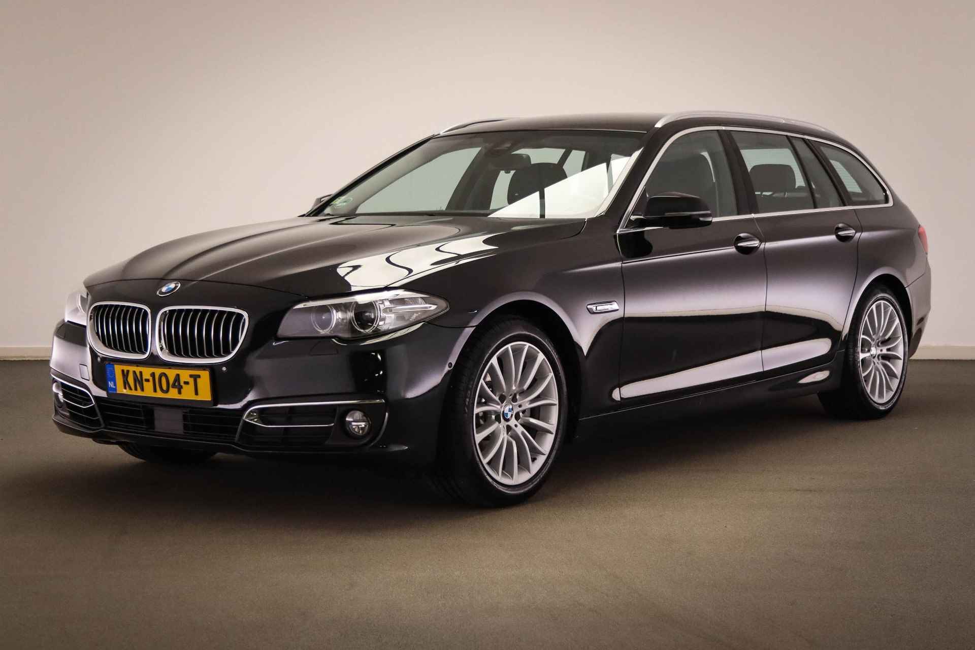 BMW 5-serie Touring 520d Luxury Edition | STANDKACHEL | LEDER | CLIMA | CRUISE | NAVI | PDC | CAMERA | TREKHAAK AFN. | 18" - 59/60