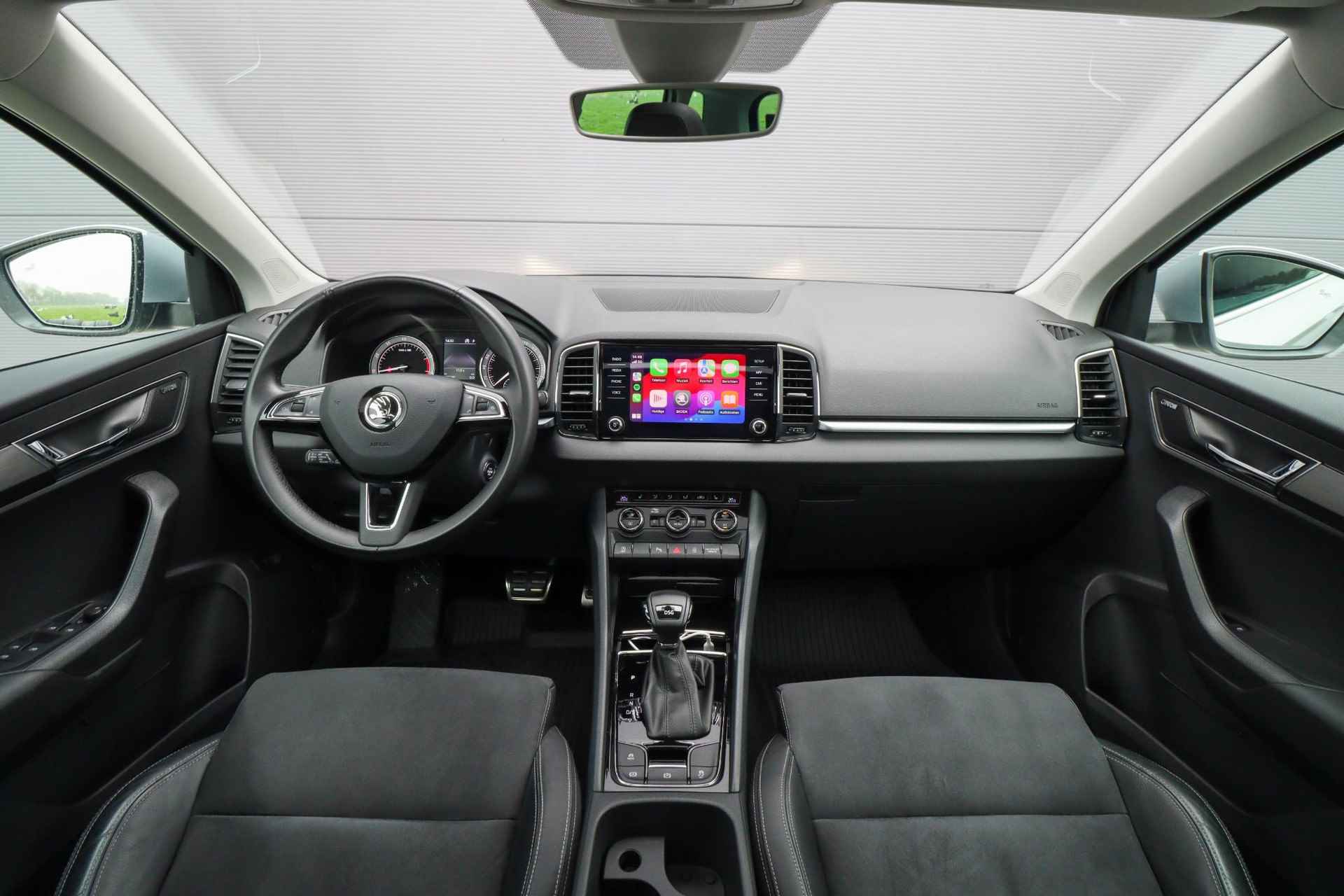 Skoda Karoq 1.5 TSI ACT Style Business | Trekhaak | Standkachel | 3 achterstoelen | Rijklaarprijs - incl.garantie - 2/49