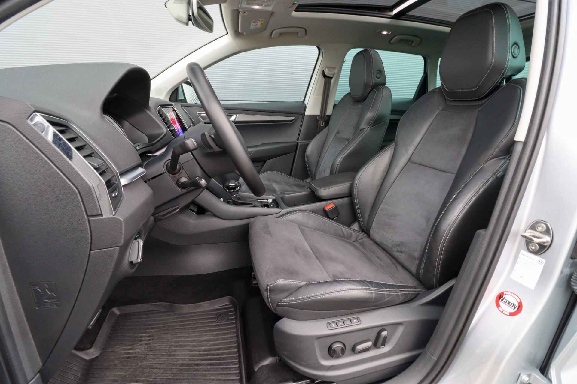 Skoda Karoq 1.5 TSI ACT Style Business | Trekhaak | Standkachel | 3 achterstoelen | Rijklaarprijs - incl.garantie - 5/49