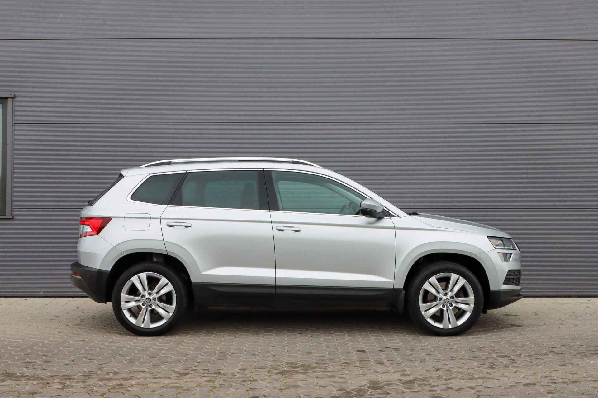 Skoda Karoq 1.5 TSI ACT Style Business | Trekhaak | Standkachel | 3 achterstoelen | Rijklaarprijs - incl.garantie - 20/49