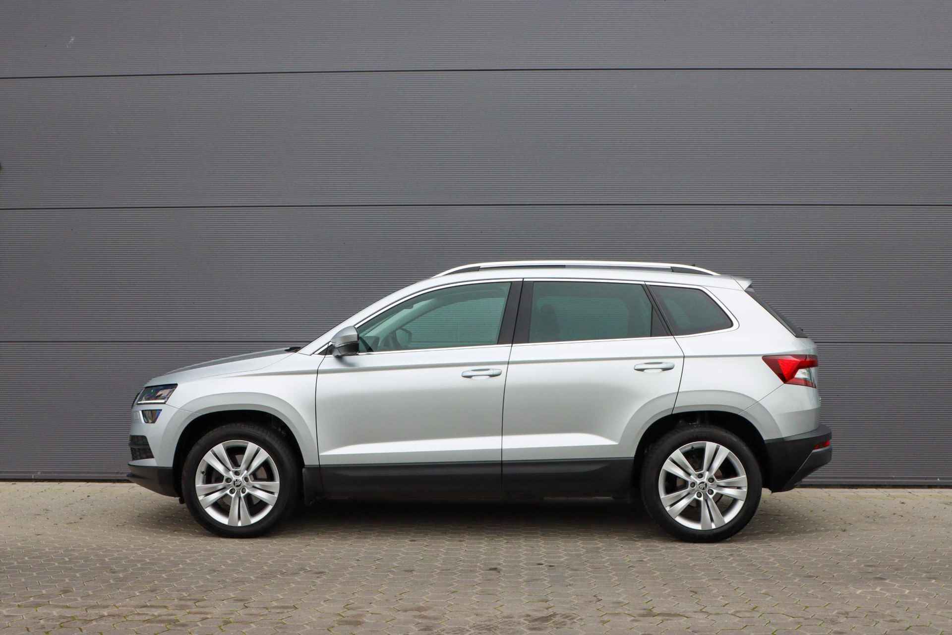 Skoda Karoq 1.5 TSI ACT Style Business | Trekhaak | Standkachel | 3 achterstoelen | Rijklaarprijs - incl.garantie - 22/49