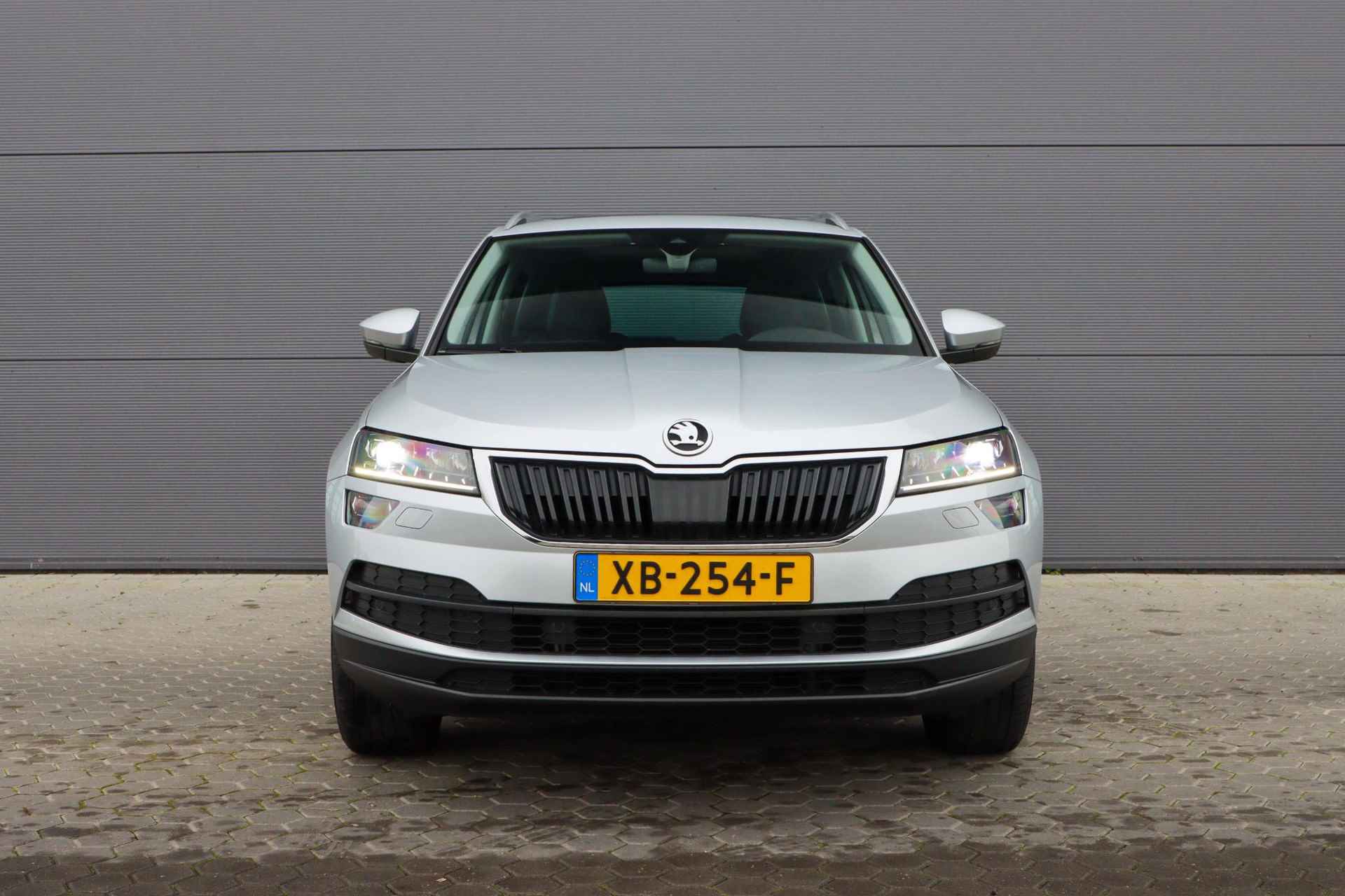 Skoda Karoq 1.5 TSI ACT Style Business | Trekhaak | Standkachel | 3 achterstoelen | Rijklaarprijs - incl.garantie - 48/49