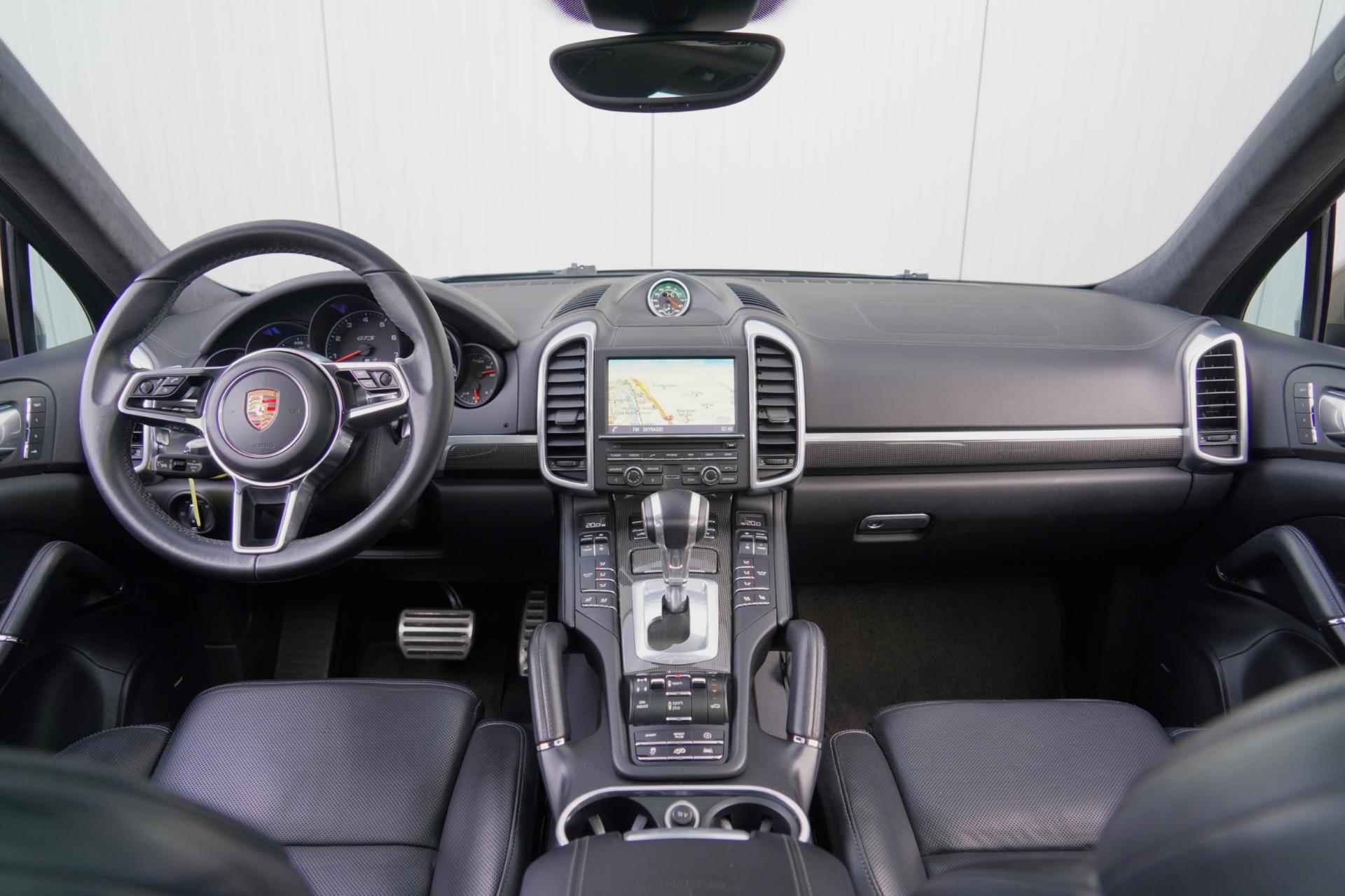 Porsche Cayenne 3.6 GTS / Pano / ACC / Side-Assist / 4x Stoelkoeling / Stuurverw. / Luchtvering / Carbon / Orig. NL - 10/46