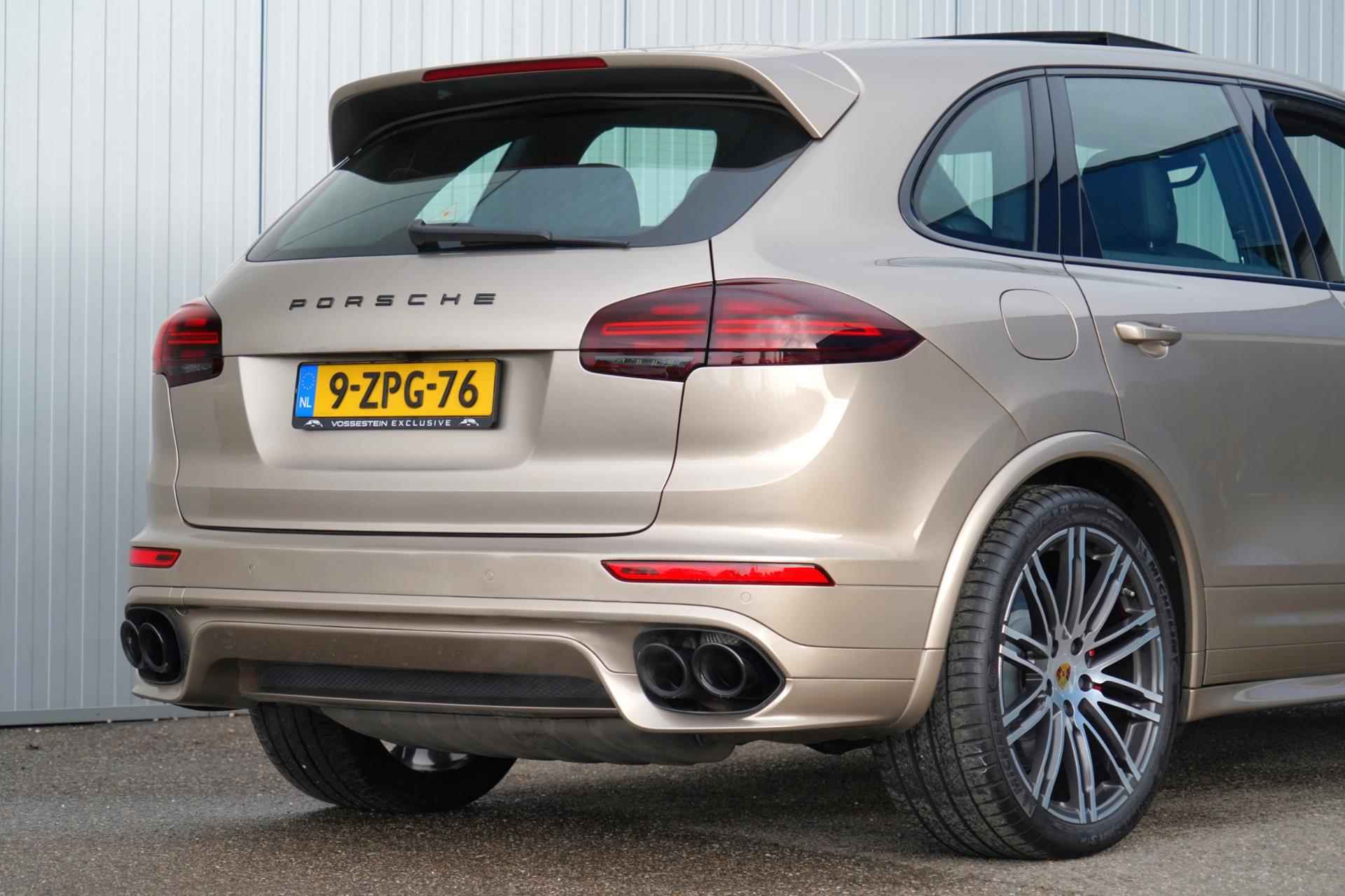 Porsche Cayenne 3.6 GTS / Pano / ACC / Side-Assist / 4x Stoelkoeling / Stuurverw. / Luchtvering / Carbon / Orig. NL - 37/46