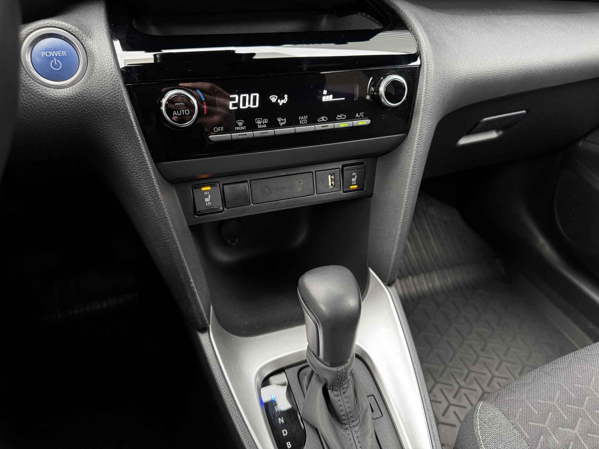 Toyota Yaris Cross 1.5 Hybrid Explore | Stoel & Stuur verwarming | PDC V&A | Prijs Rijklaar!! - 25/42