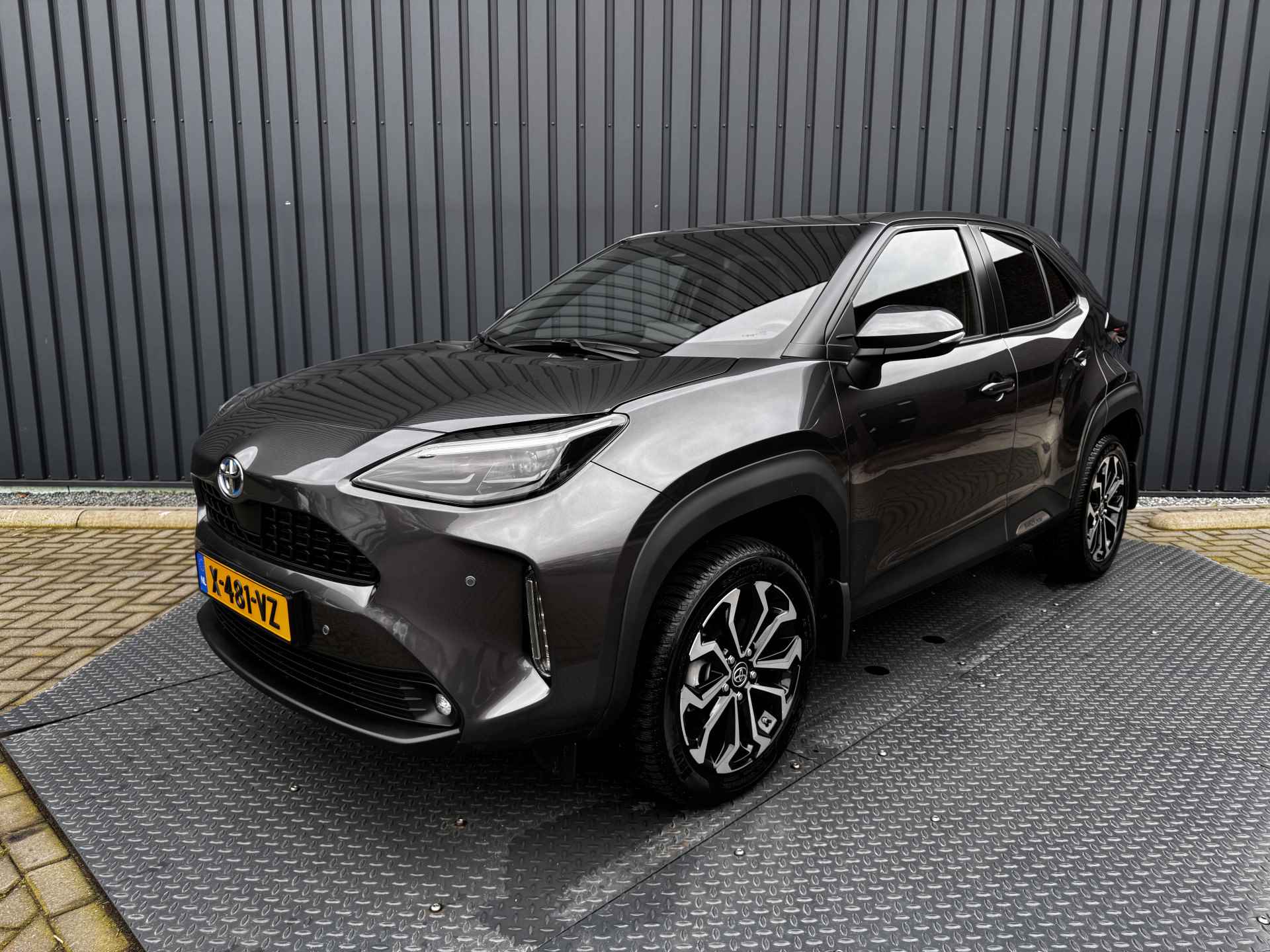 Toyota Yaris Cross 1.5 Hybrid Explore | Stoel & Stuur verwarming | PDC V&A | Prijs Rijklaar!! - 35/42