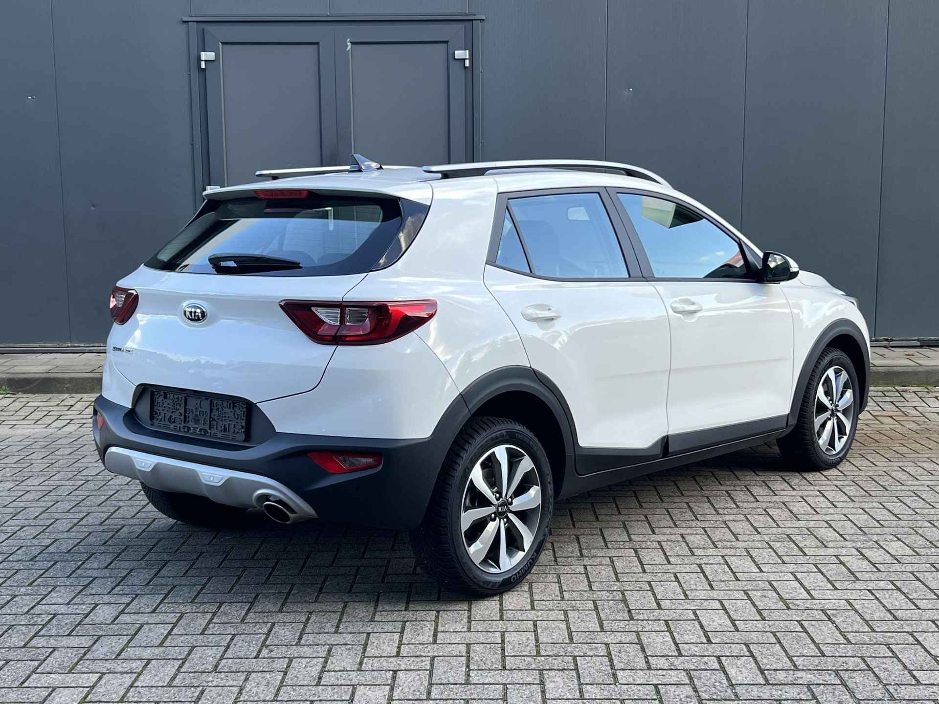 Kia Stonic 1.0 T-GDi MHEV DynamicPlusLine Automaat / Fabriekgarantie tot 26-07-2028 / Navigatie / Achteruitrijcamera / Stuur Verwarming / Stuur verwarming / Cruise Control - 3/30