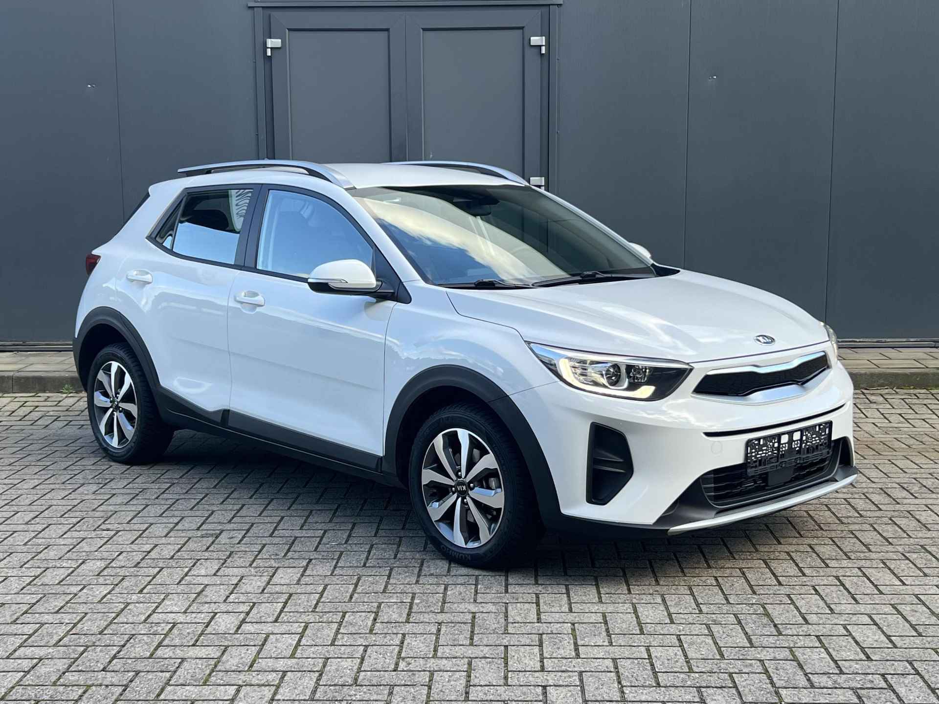 Kia Stonic 1.0 T-GDi MHEV DynamicPlusLine Automaat / Fabriekgarantie tot 26-07-2028 / Navigatie / Achteruitrijcamera / Stuur Verwarming / Stuur verwarming / Cruise Control - 18/30