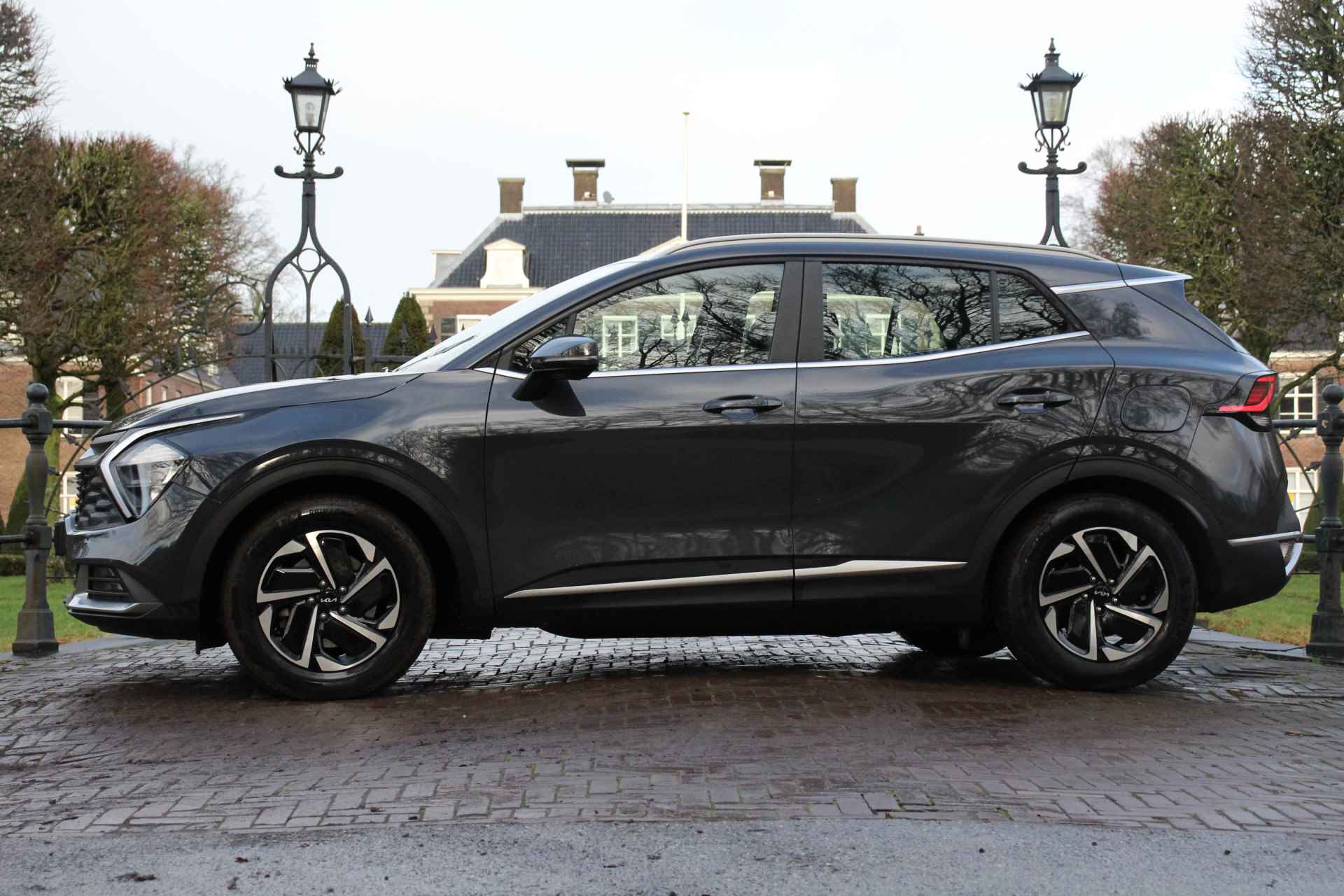 Kia Sportage 1.6 T-GDi HYBRID | NL-AUTO! | DEALER OH! | NAVI | CLIMA | ADAPT. CRUISE | CAMERA | PARK SENS V+A | DRIVE WISE | PARK SENS V+A | - 2/36