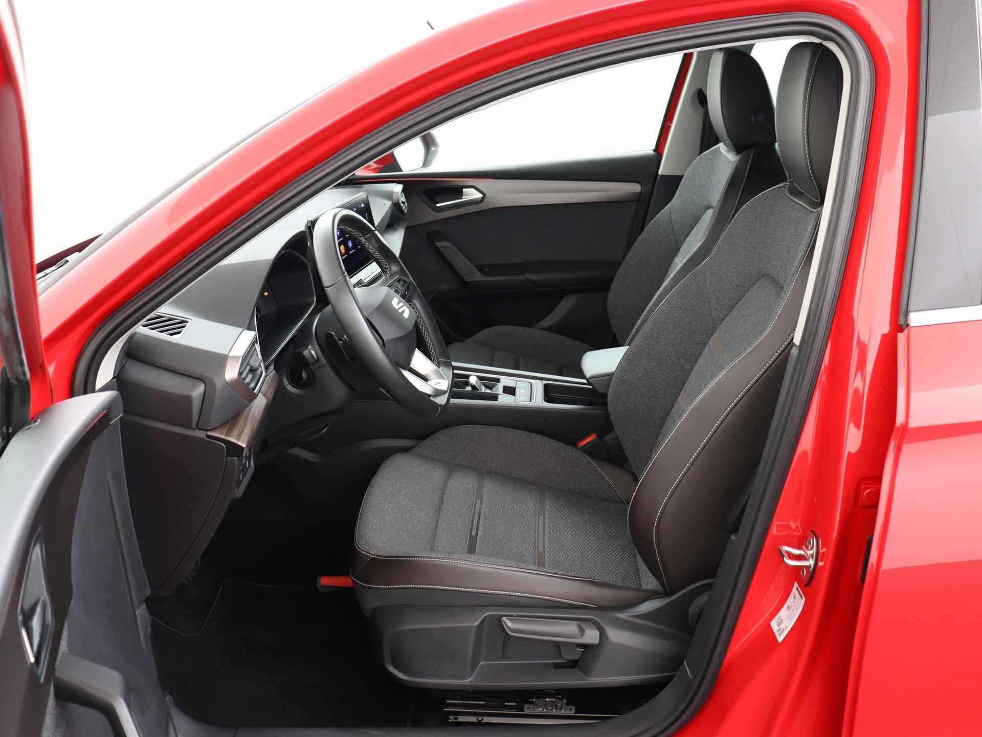 SEAT Leon 1.5 eTSI 150 PK DSG Xcellence  | Navigatie | Winter Pakket | ACC | Getint Glas | - 8/14