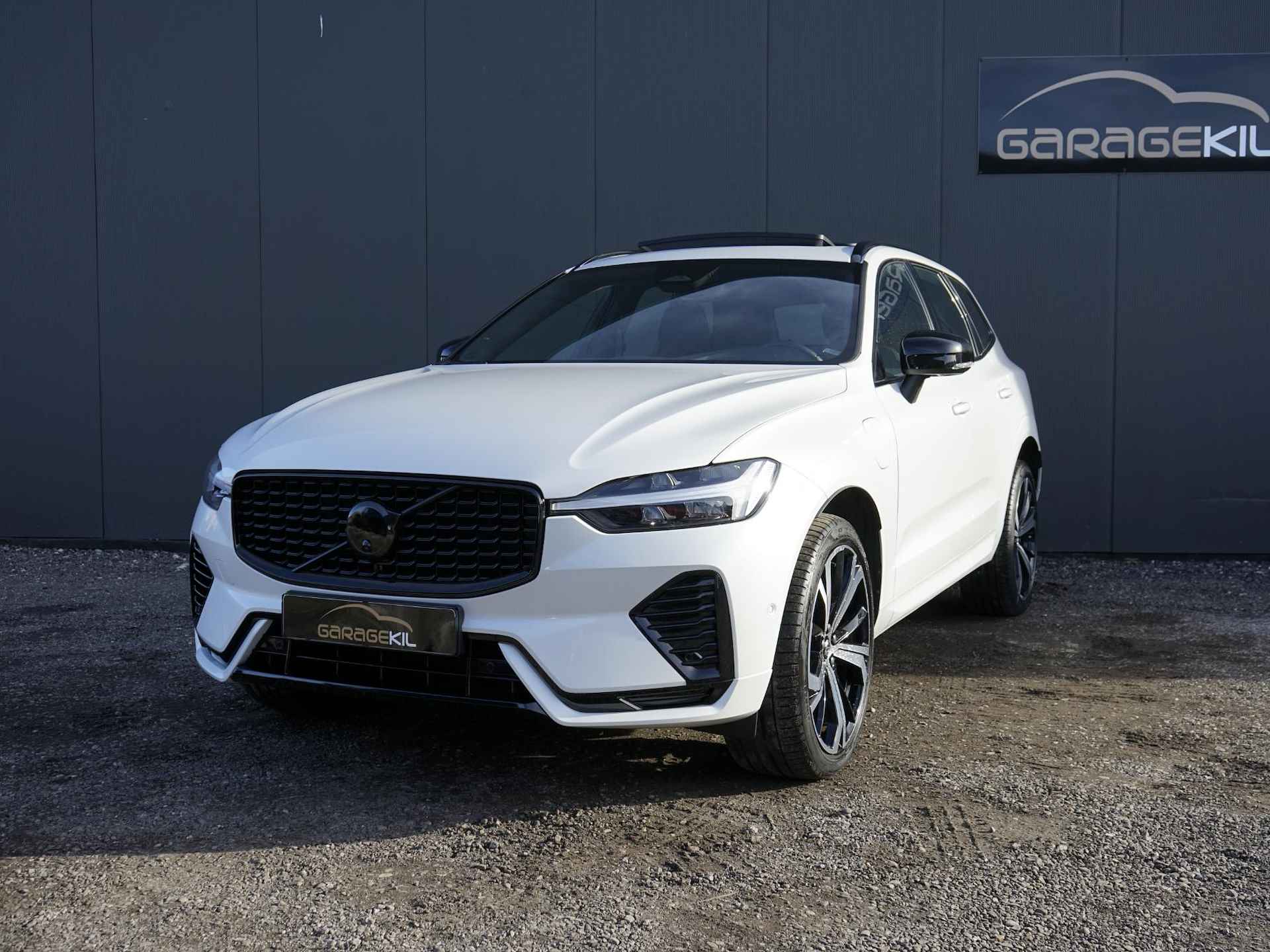 Volvo XC60 2.0 Recharge T6 AWD R-Design 1ste eig. / Dealeronderh. / 360 camera / IntelliSafe Surround / Pano / 21 inch / Parelmoer - 3/34