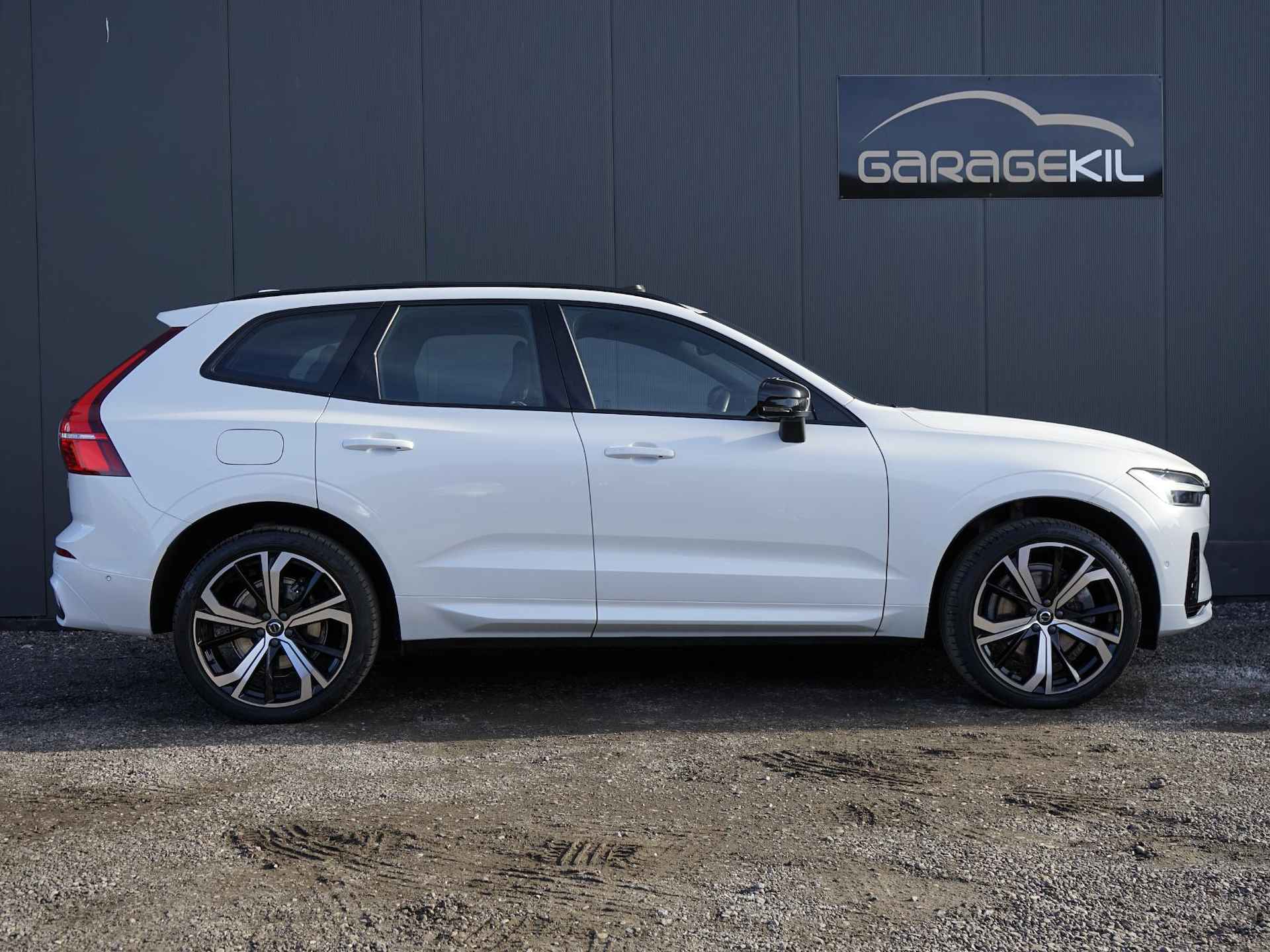 Volvo XC60 2.0 Recharge T6 AWD R-Design 1ste eig. / Dealeronderh. / 360 camera / IntelliSafe Surround / Pano / 21 inch / Parelmoer - 7/34