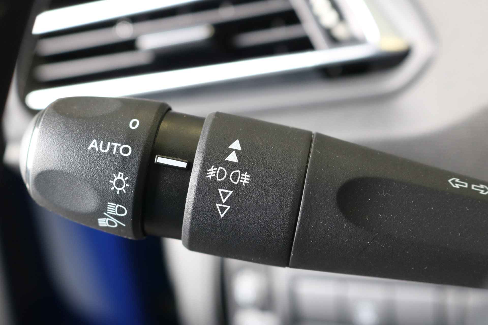Peugeot 308 SW 1.2 PureTech 130PK Active | Navi | Cruise | Clima | Parkeersensoren V+A | 16" Lichtmetaal | Metallic | - 23/39