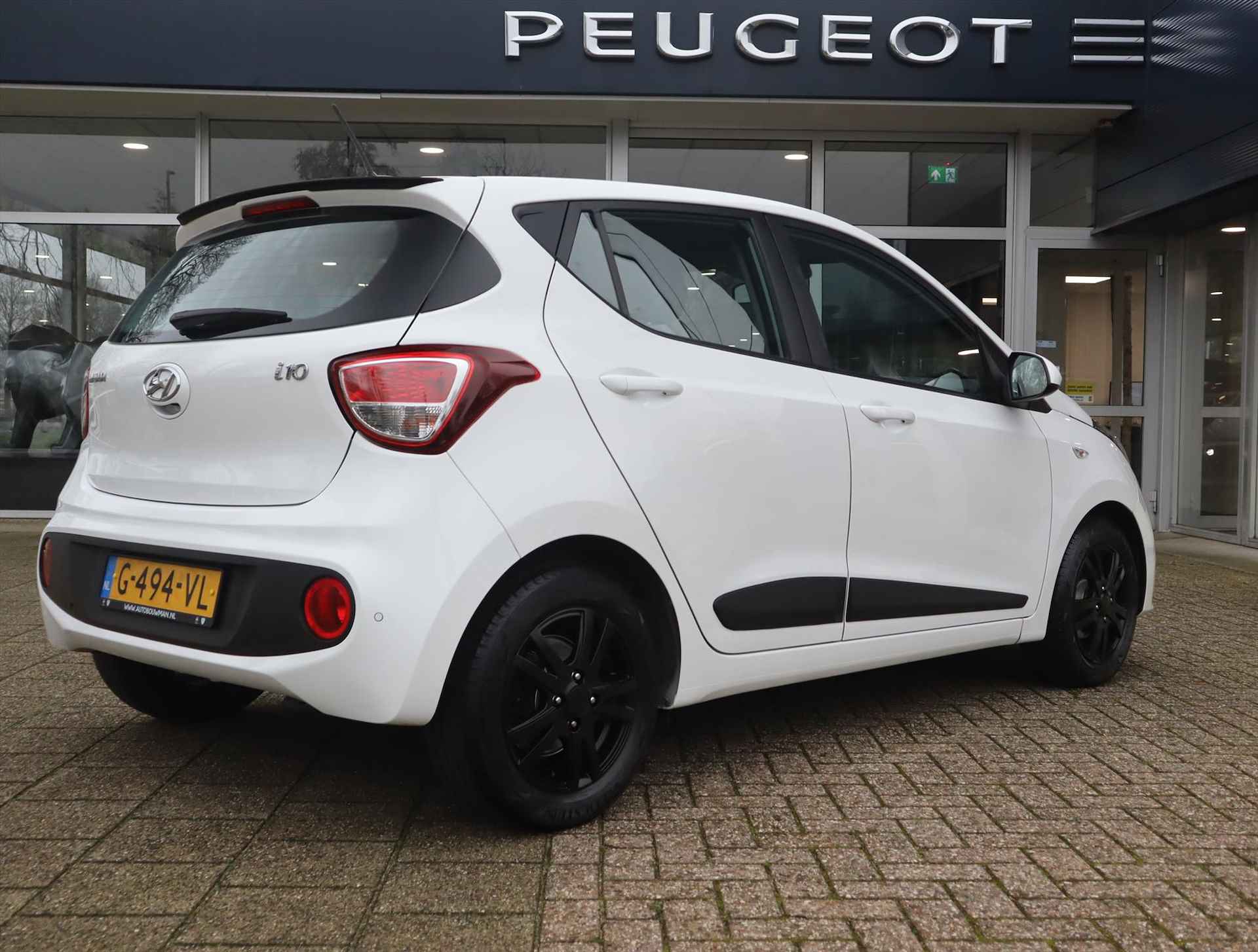 HYUNDAI I10 Comfort 1.0i 66pk, Rijklaarprijs, Navigatie DAB+ Lichtmetalen velgen Sensoren Cruise control - 4/59