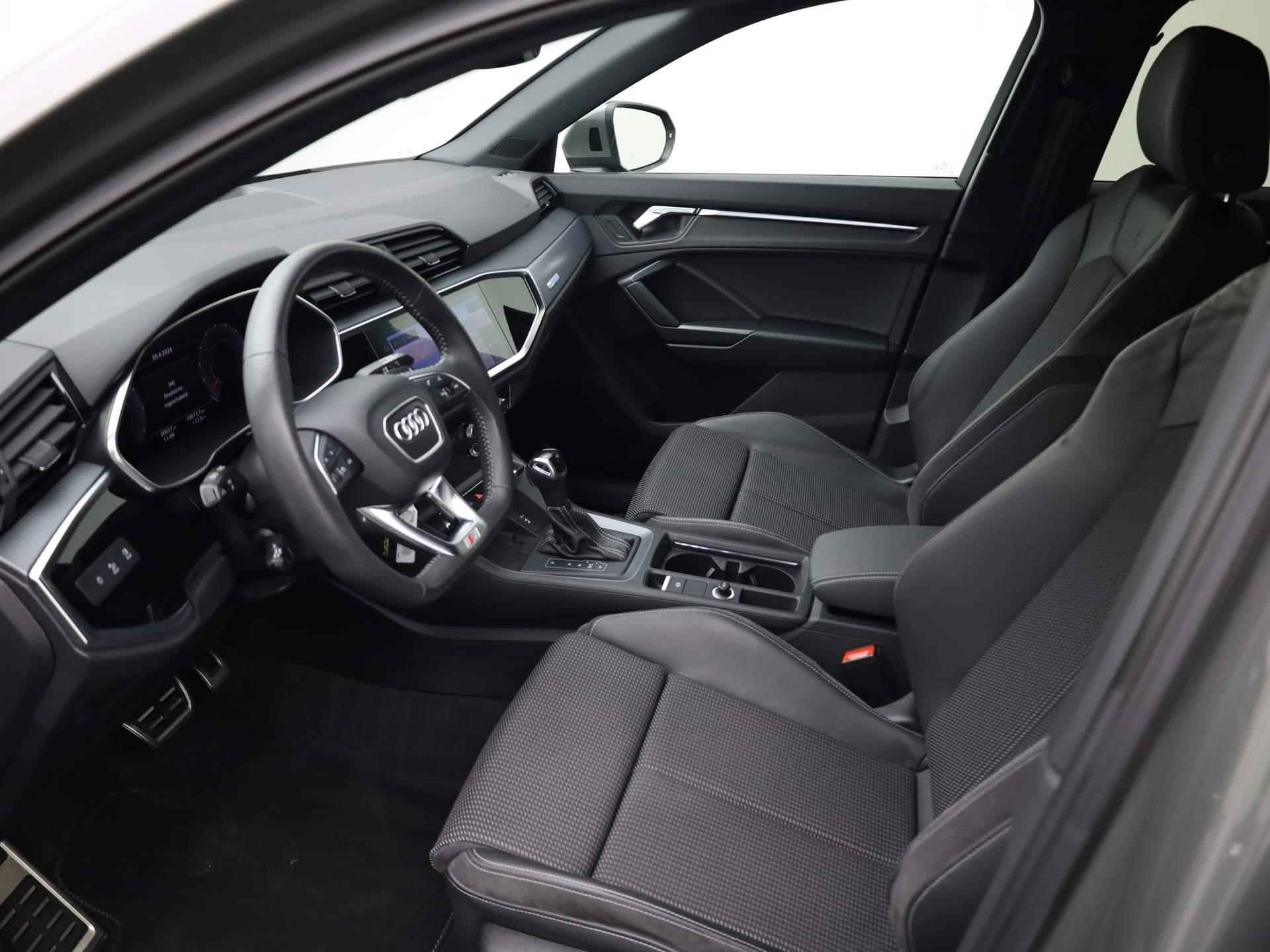 Audi Q3 35 TFSI/150PK S Line · Drive select · Leder/stof · Navigatie - 16/43