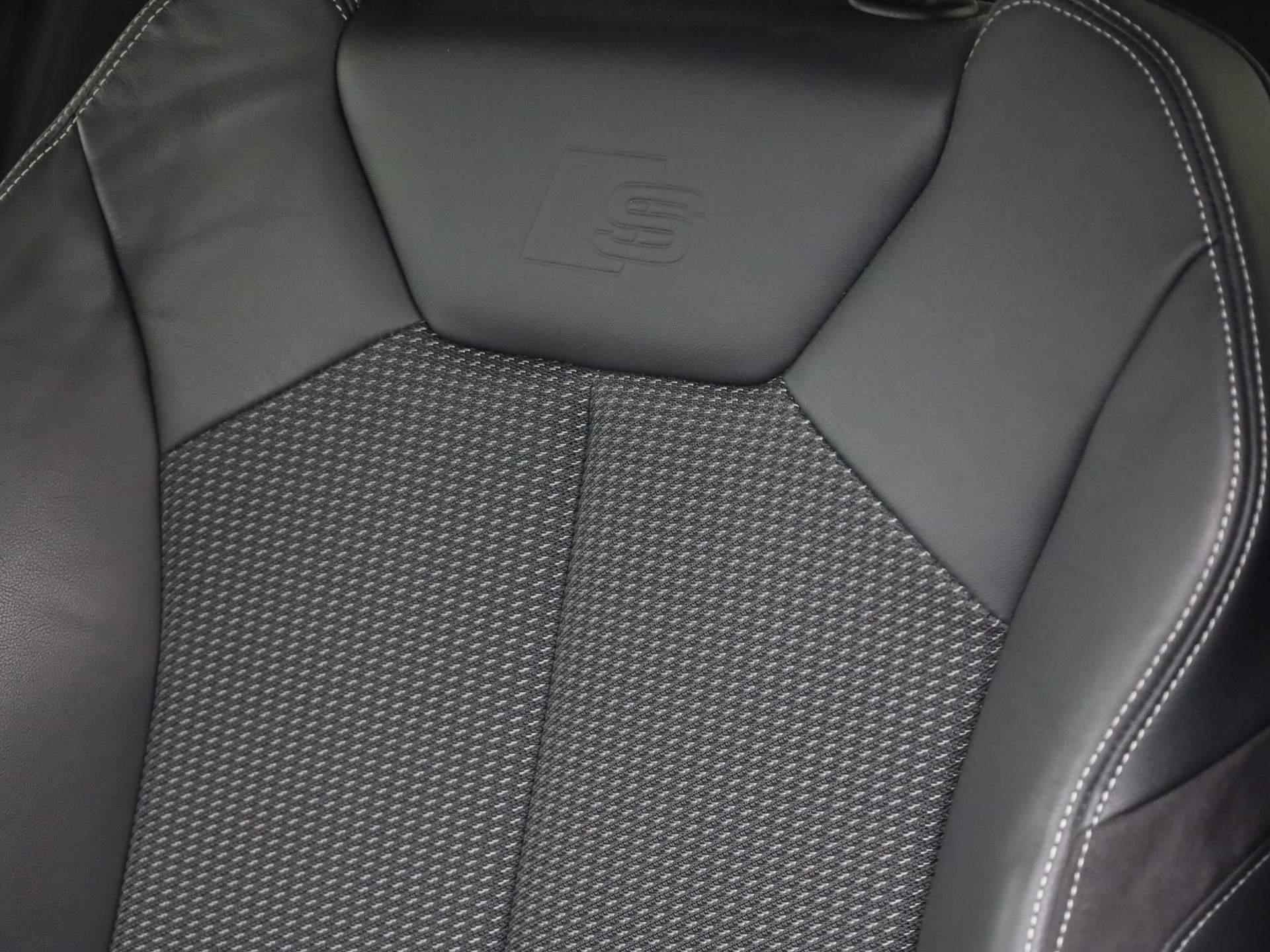 Audi Q3 35 TFSI/150PK S Line · Drive select · Leder/stof · Navigatie - 17/43