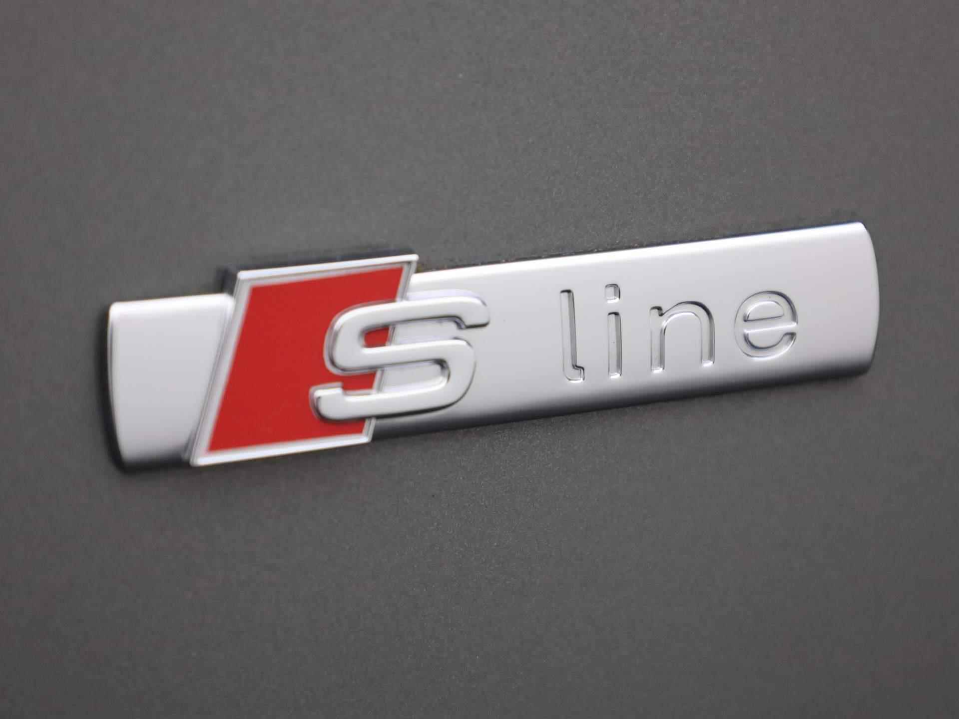 Audi Q3 35 TFSI/150PK S Line · Drive select · Leder/stof · Navigatie - 37/43