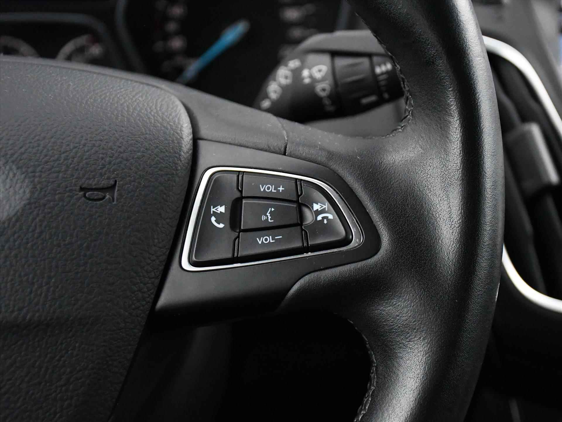 Ford Focus Titanium 1.0 EcoBoost 125pk CRUISE.C | PDC | AUTOM. INPARK. | NAVI | QUICK CLEAR | 17''LM | CLIMA | 12 MND GARANTIE - 24/31