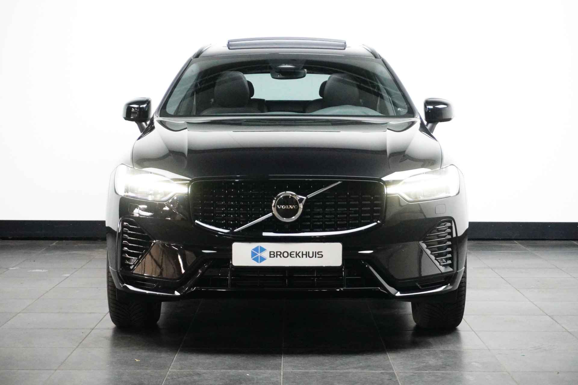 Volvo XC60 Recharge T6 AWD Plus Dark | Panoramadak | Pilot Assist | Trekhaak | Camera | Full LED | Keyless | Privacy-glass | BLIS - 3/34