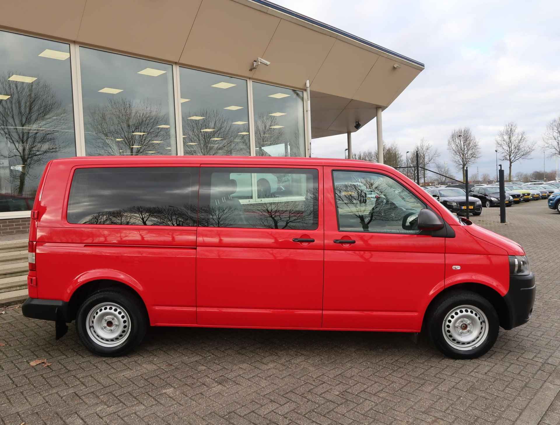 Volkswagen Transporter Kombi 2.0 TDI 140 PK DSG AUT. L2H1 PERSONENBUS + NAVIGATIE / TREKHAAK - 6/36