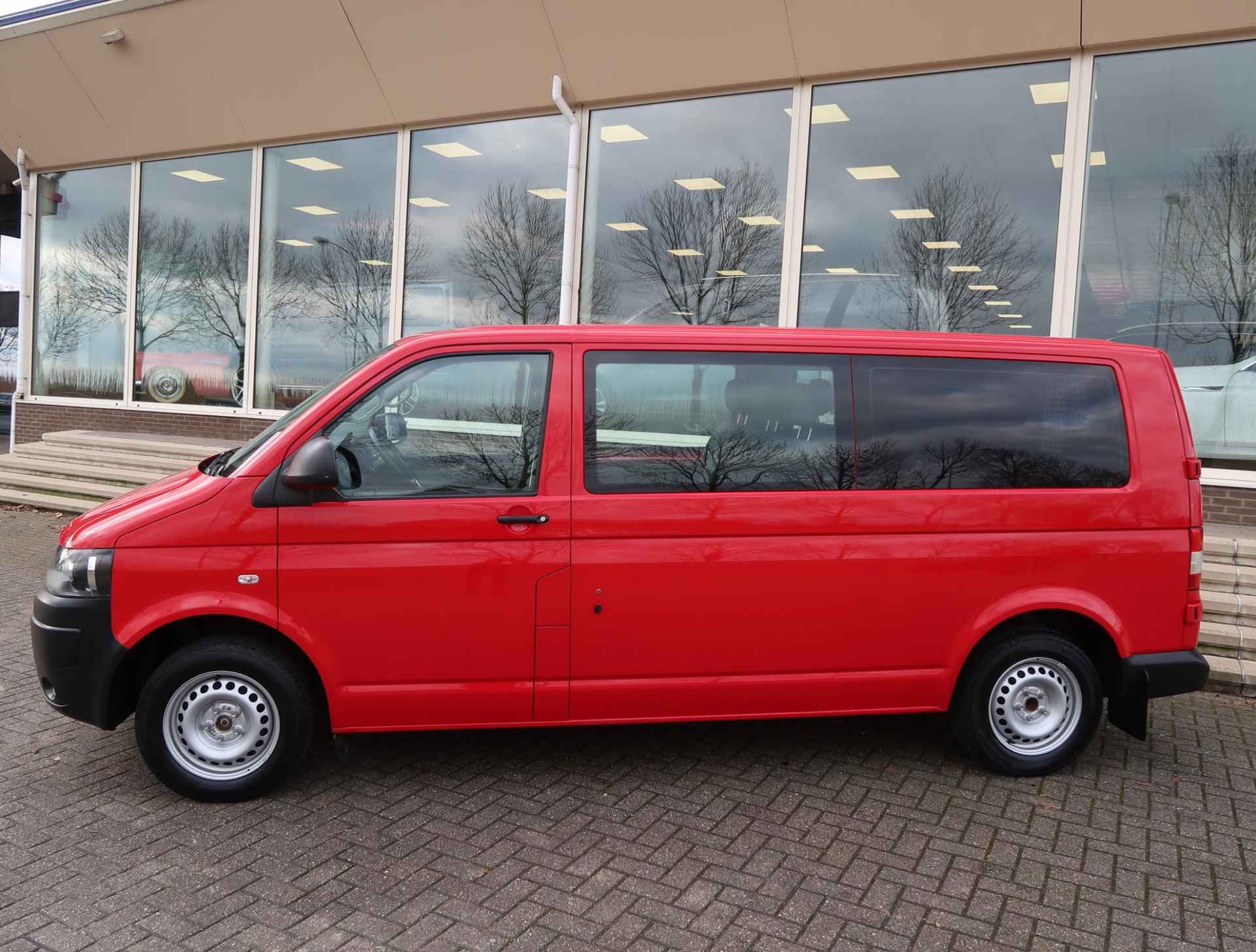 Volkswagen Transporter Kombi 2.0 TDI 140 PK DSG AUT. L2H1 PERSONENBUS + NAVIGATIE / TREKHAAK - 14/36