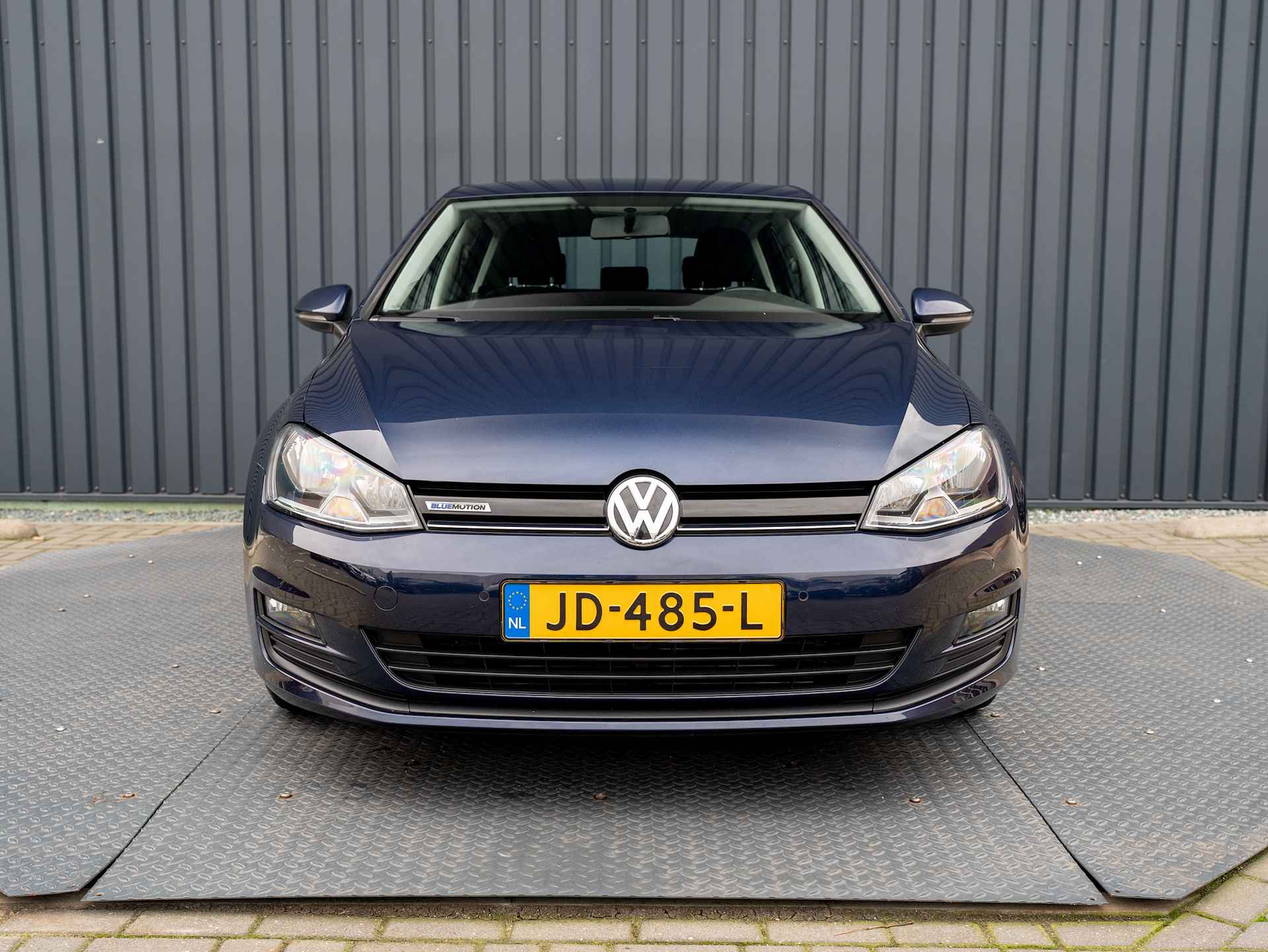 Volkswagen Golf 1.0 TSI 116PK DSG Trendline | Apple Carplay / Android Auto | Parkeersensoren | Prijs Rijklaar!! - 38/45