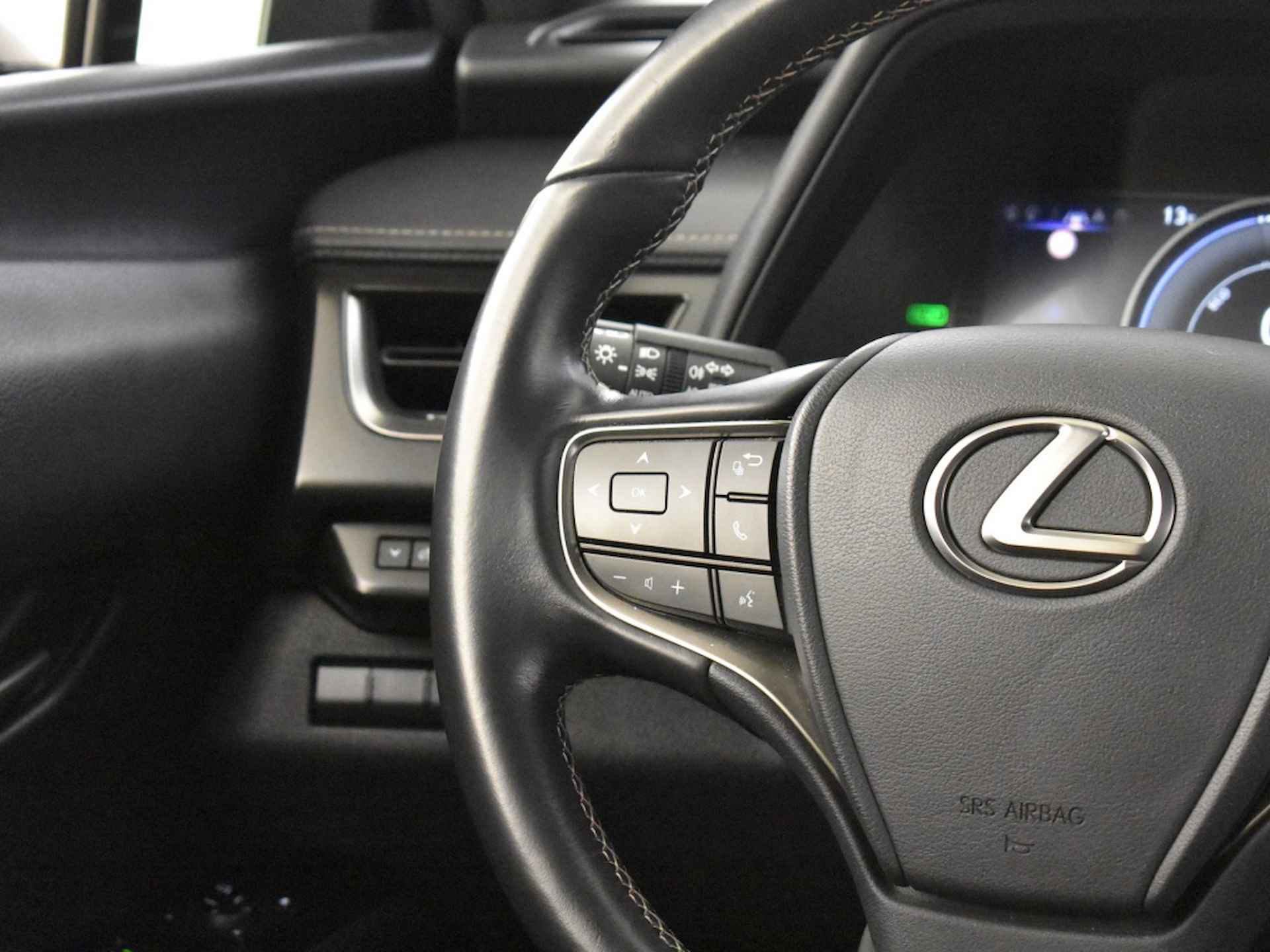 Lexus UX 250h Business Line | Navi | LED | Camera - 26/35