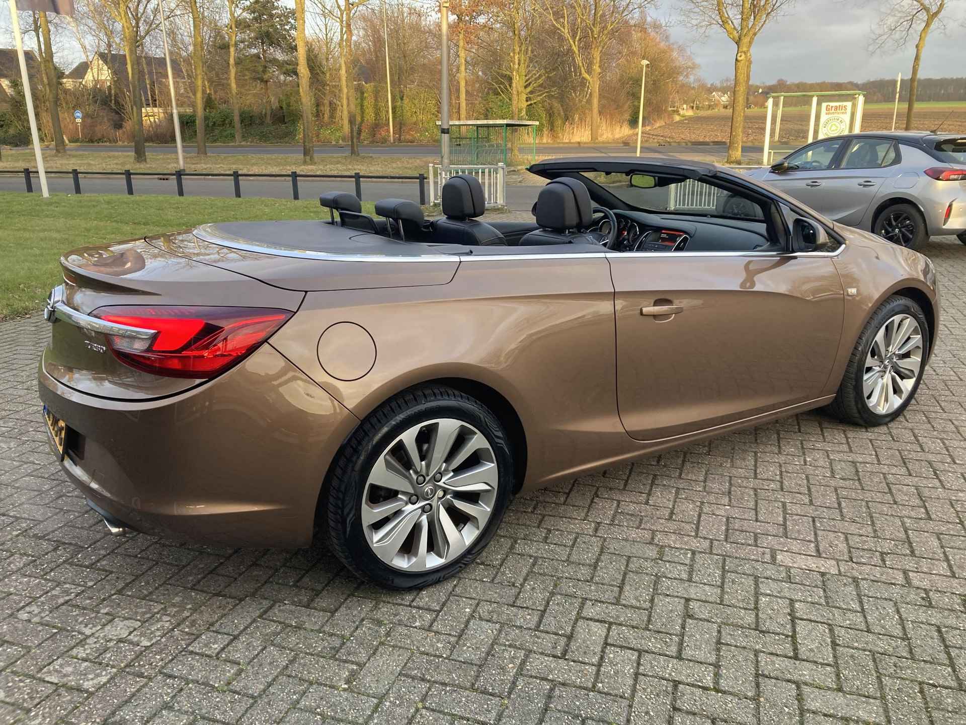 Opel Cascada 1.6 Turbo Cosmo | ECC | Navi | Winterpakket | Elektrisch Pakket | Leder | AGR | Parkpilot | 19"LM-Velgen | Trekhaak | Dealer onderhouden - 5/56