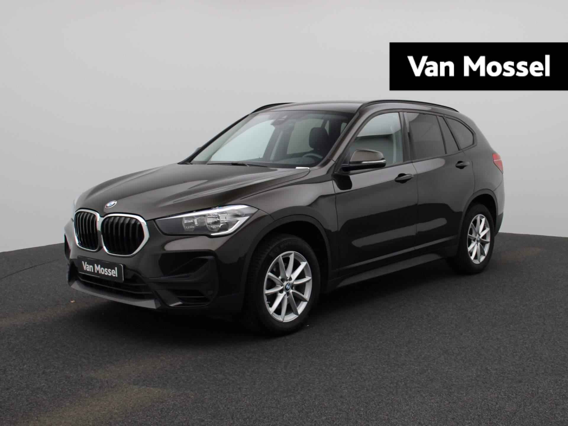 BMW X1 sDrive18i Executive | Automaat | Climate control | Navigatie | LMV | Parkeer sensoren | - 1/37