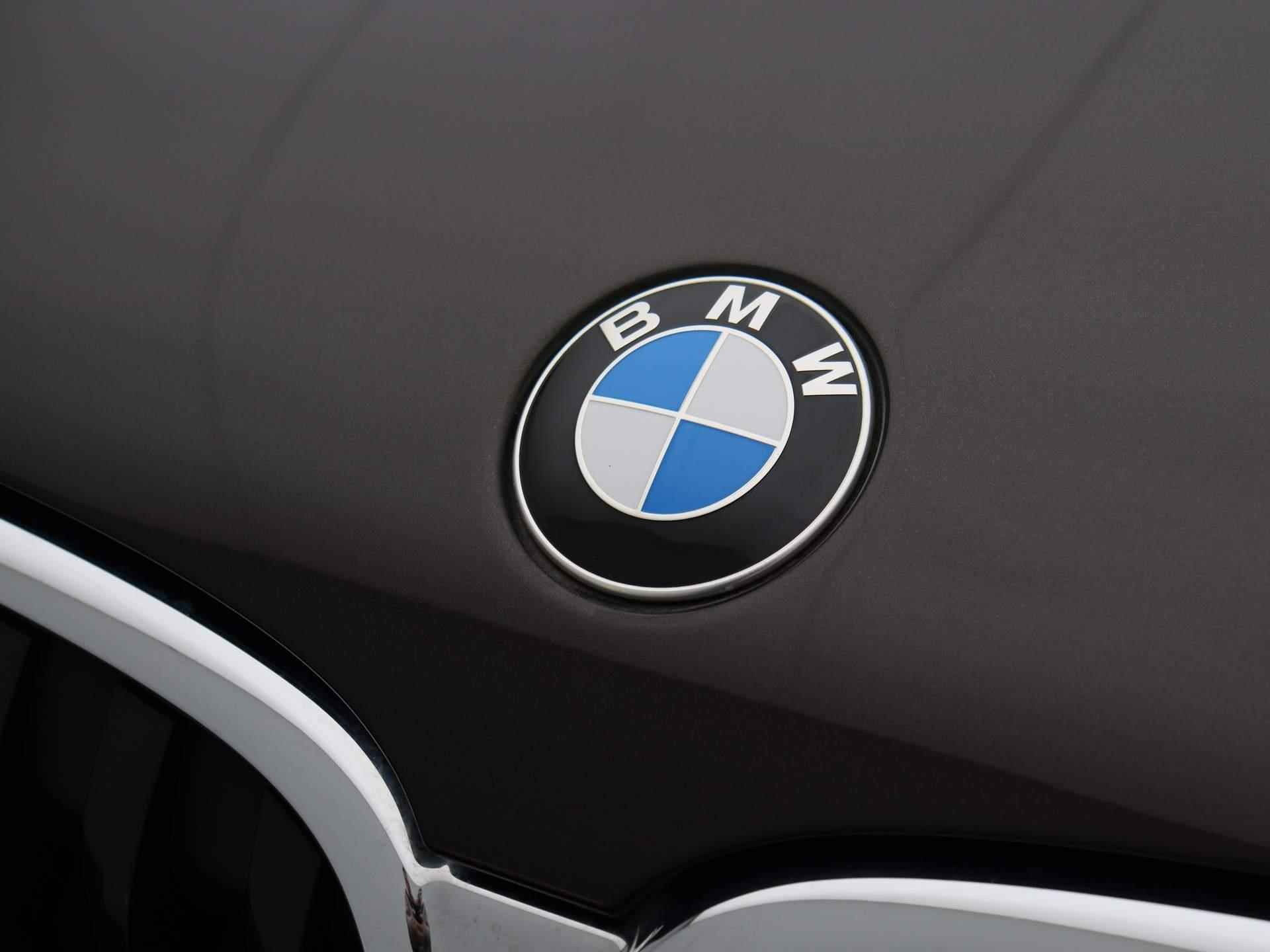 BMW X1 sDrive18i Executive | Automaat | Climate control | Navigatie | LMV | Parkeer sensoren | - 36/37