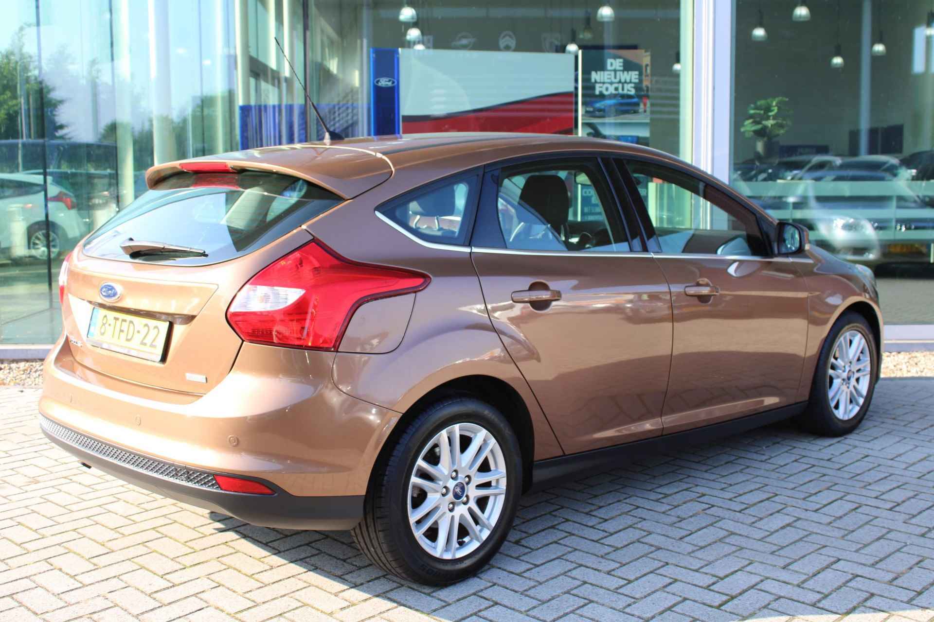 Ford Focus 1.0 EcoBoost 125 PK Titanium | Climate Control | Cruise Control | Voorruitverwarming | PDC V +A | Lichtmetalen Velgen | Dealeronderhouden | Inclusief nieuwe distributieriem!!!! - 5/28